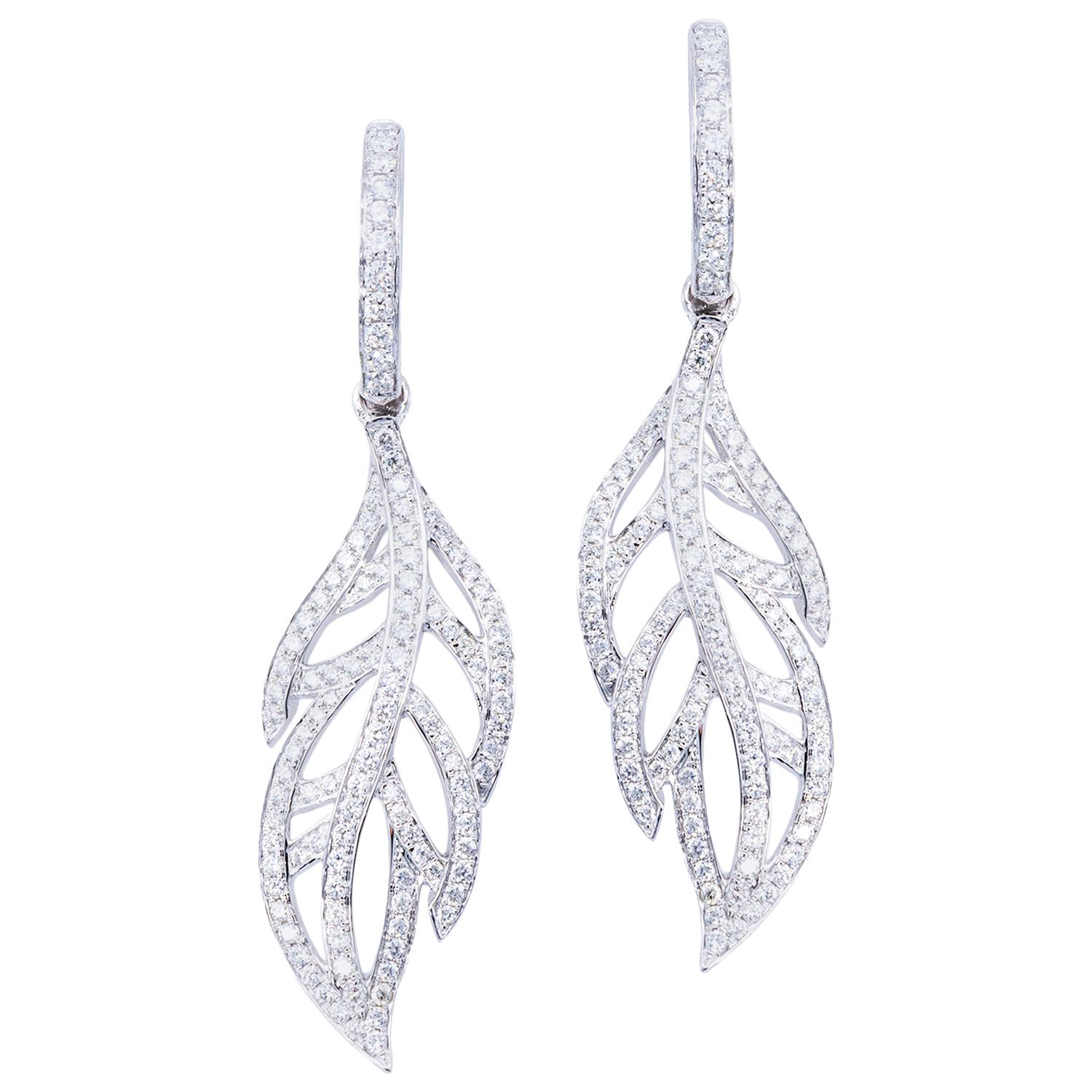 Boucles d'oreilles feuille de diamant en vente