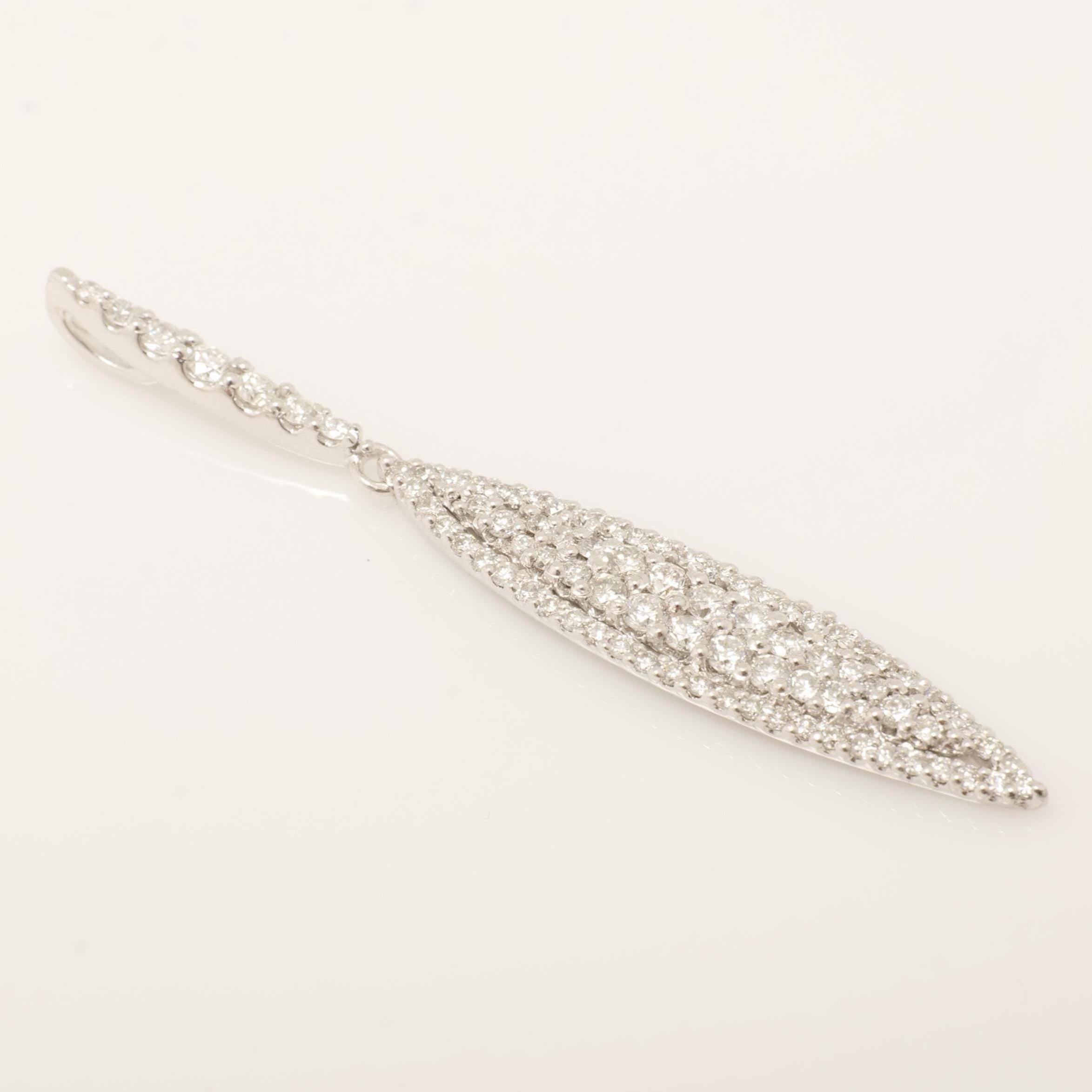 Donna Collana con ciondolo Leaf Diamond Halo in oro massiccio 14K (certificato) in vendita
