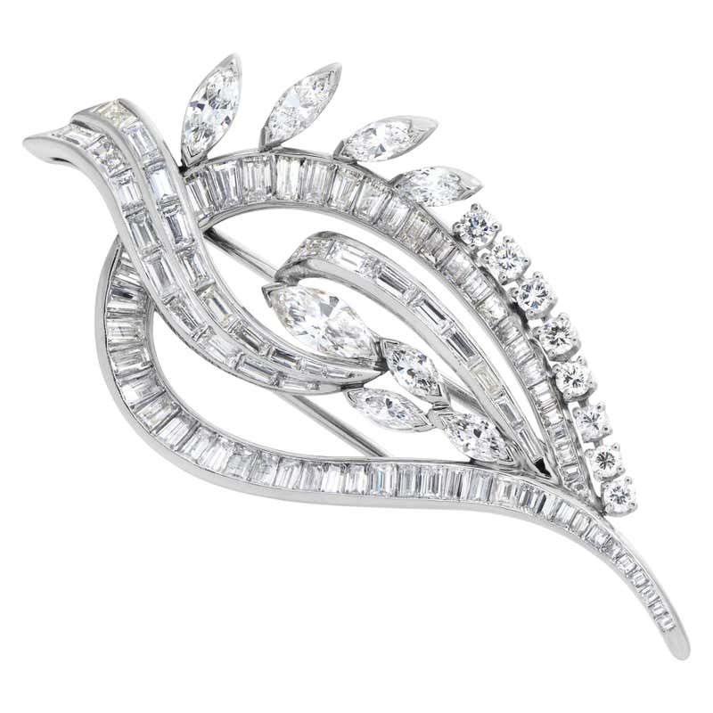 Leaf Diamond Pin in Platinum For Sale at 1stDibs