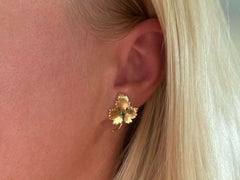 Leaf Earrings Emerald Center 14k Yellow Gold