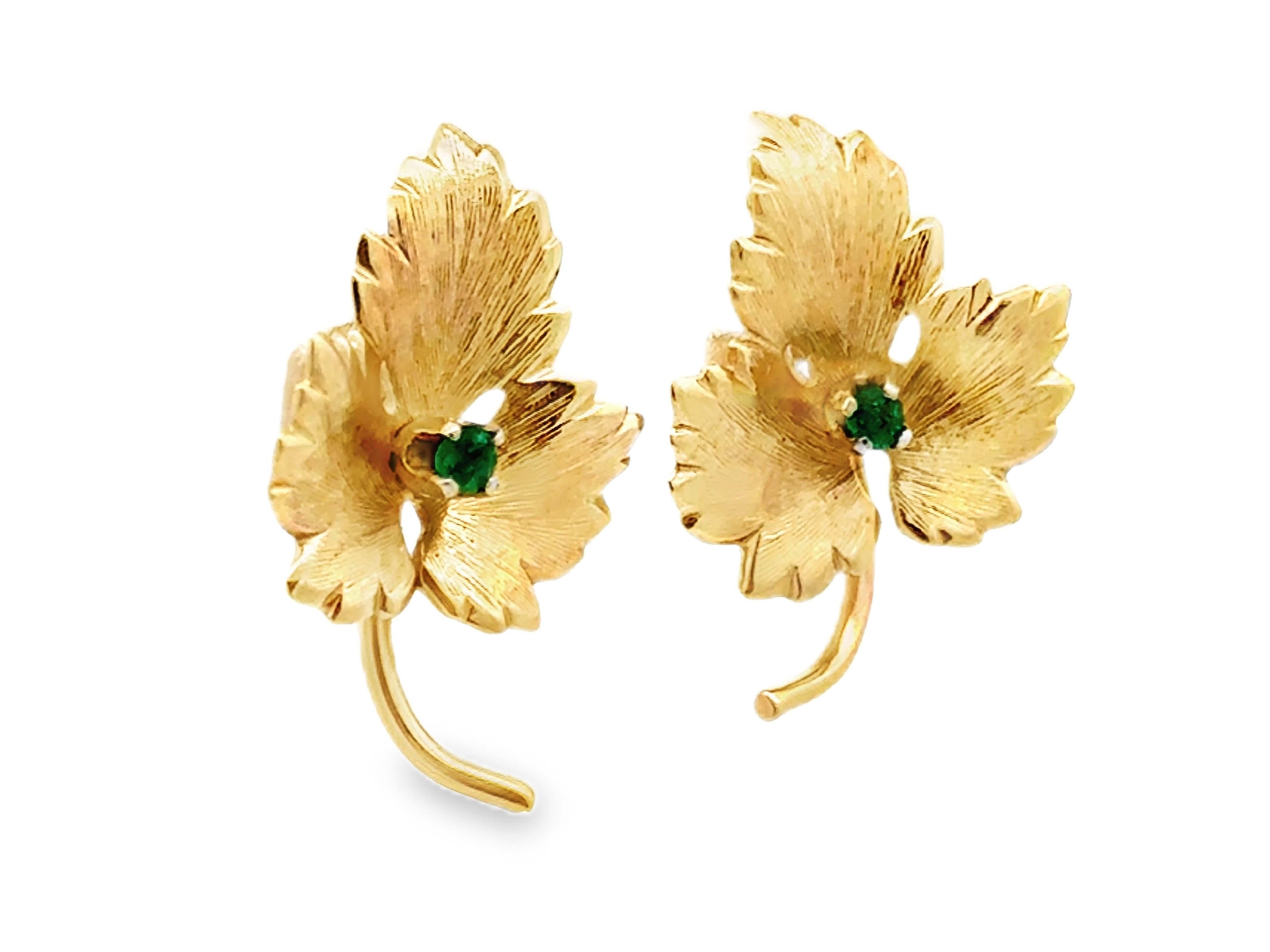 Modern Leaf Earrings Emerald Center 14k Yellow Gold For Sale