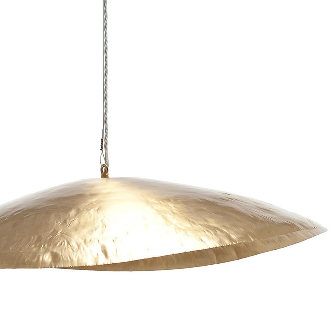 italien Suspension moyenne feuille d'or en laiton mat en vente