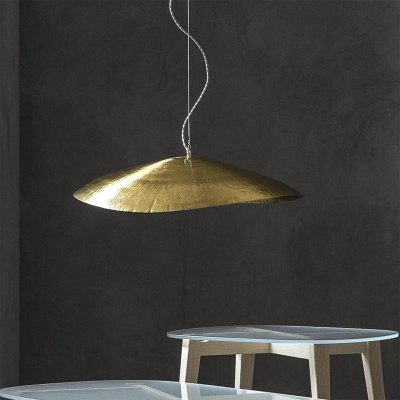 Sospensione media Leaf Gold in ottone opaco In condizioni Nuovo in vendita a Paris, FR