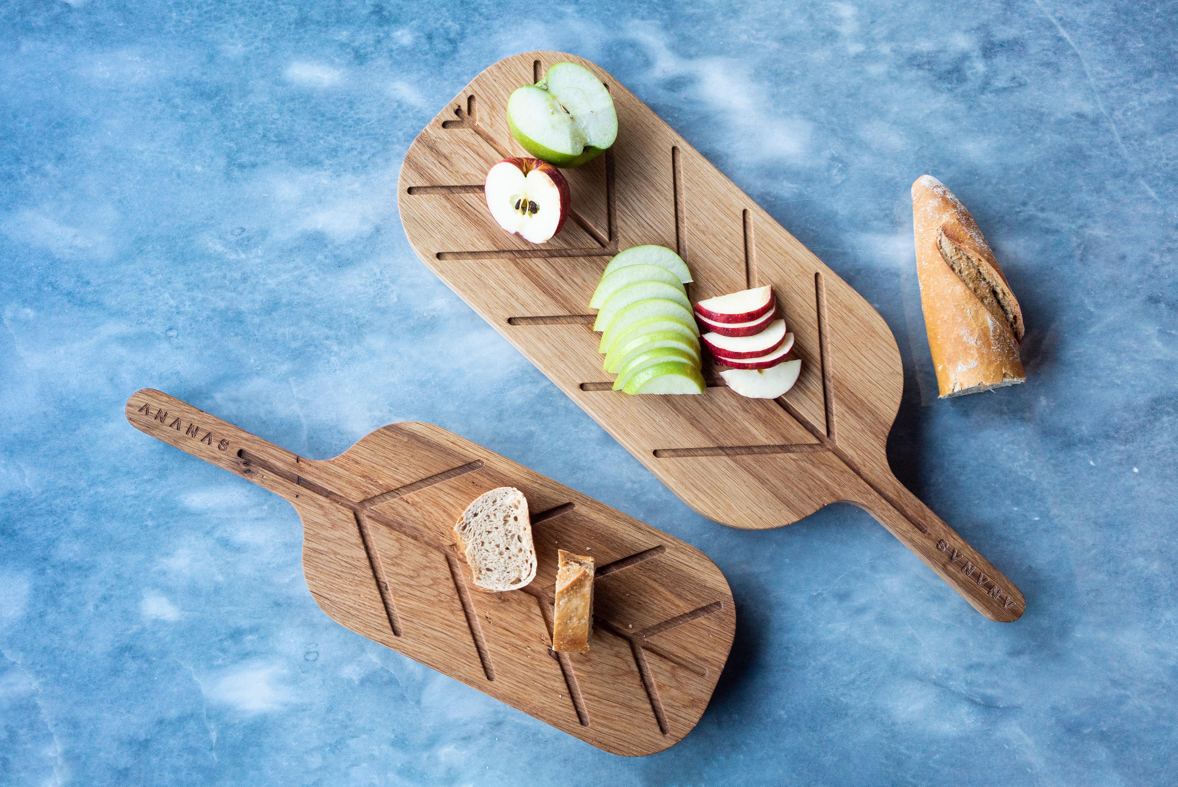 Hand-Crafted Leaf, Handcrafted Oak Wood Serving Boards For Sale
