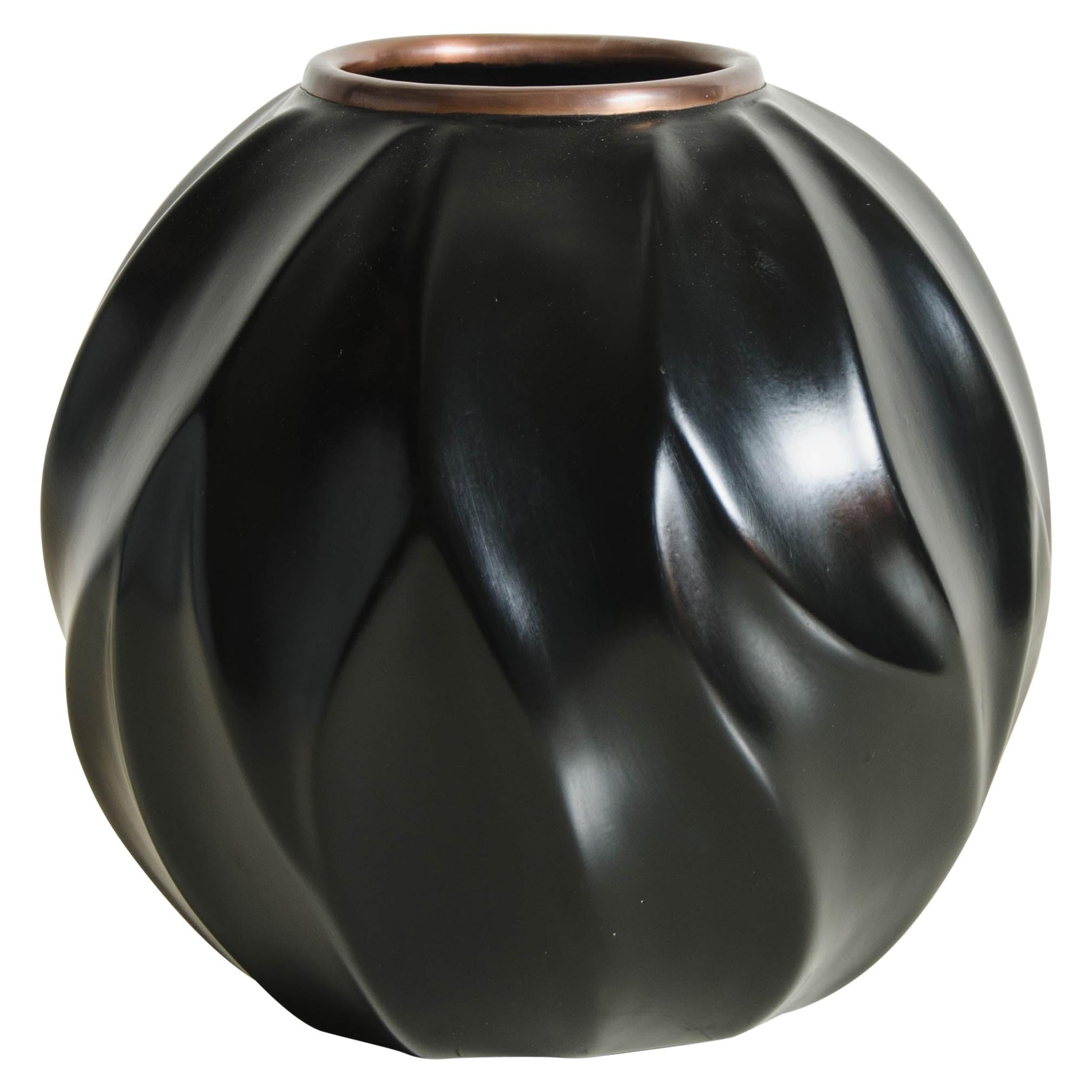 Leaf Jar with Copper Rim in Black Lacquer by Robert Kuo, Limited Edition For Sale