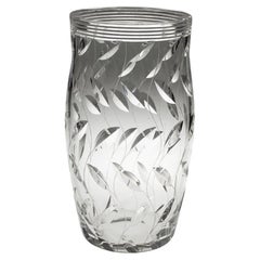 Vaso con motivo a foglie di Clyne Farquharson per John Walsh Walsh 1937