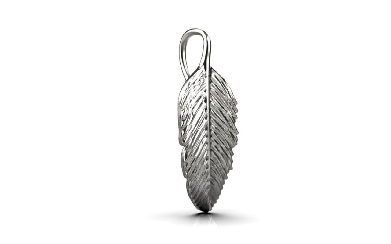 Leaf Pendant, 18K White Gold In New Condition For Sale In Leigh-On-Sea, GB