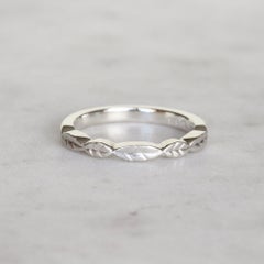 Leaf Ring/ 9 Carat White Gold