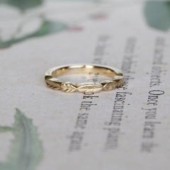 Leaf Ring/ 9 Carat Yellow Gold