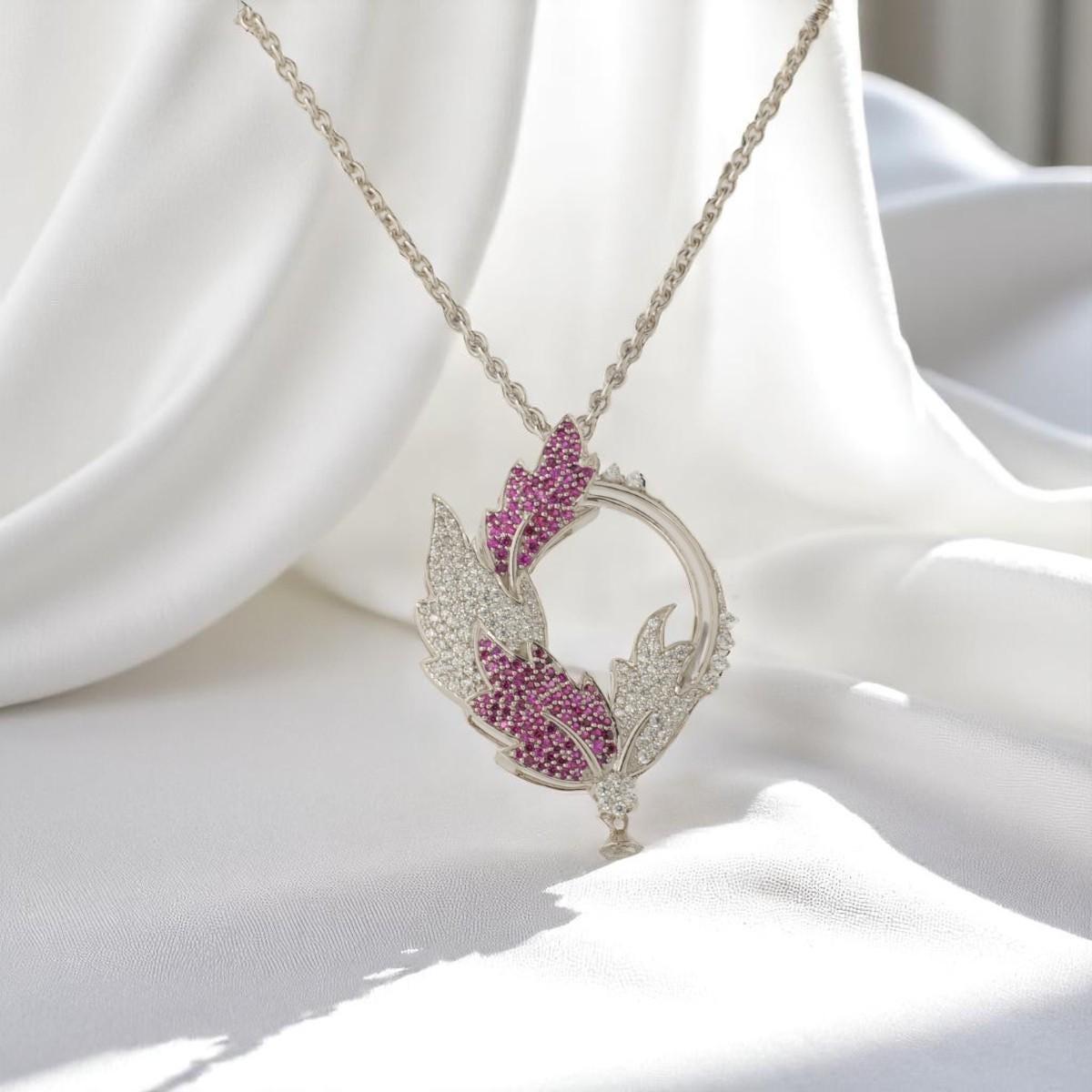 Taglio rotondo Collana con ciondolo in oro massiccio 14K con gemma di rubino Leaf (certificato) in vendita