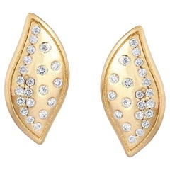 Blattförmige Diamant-Ohrstecker aus 14K Gelbgold
