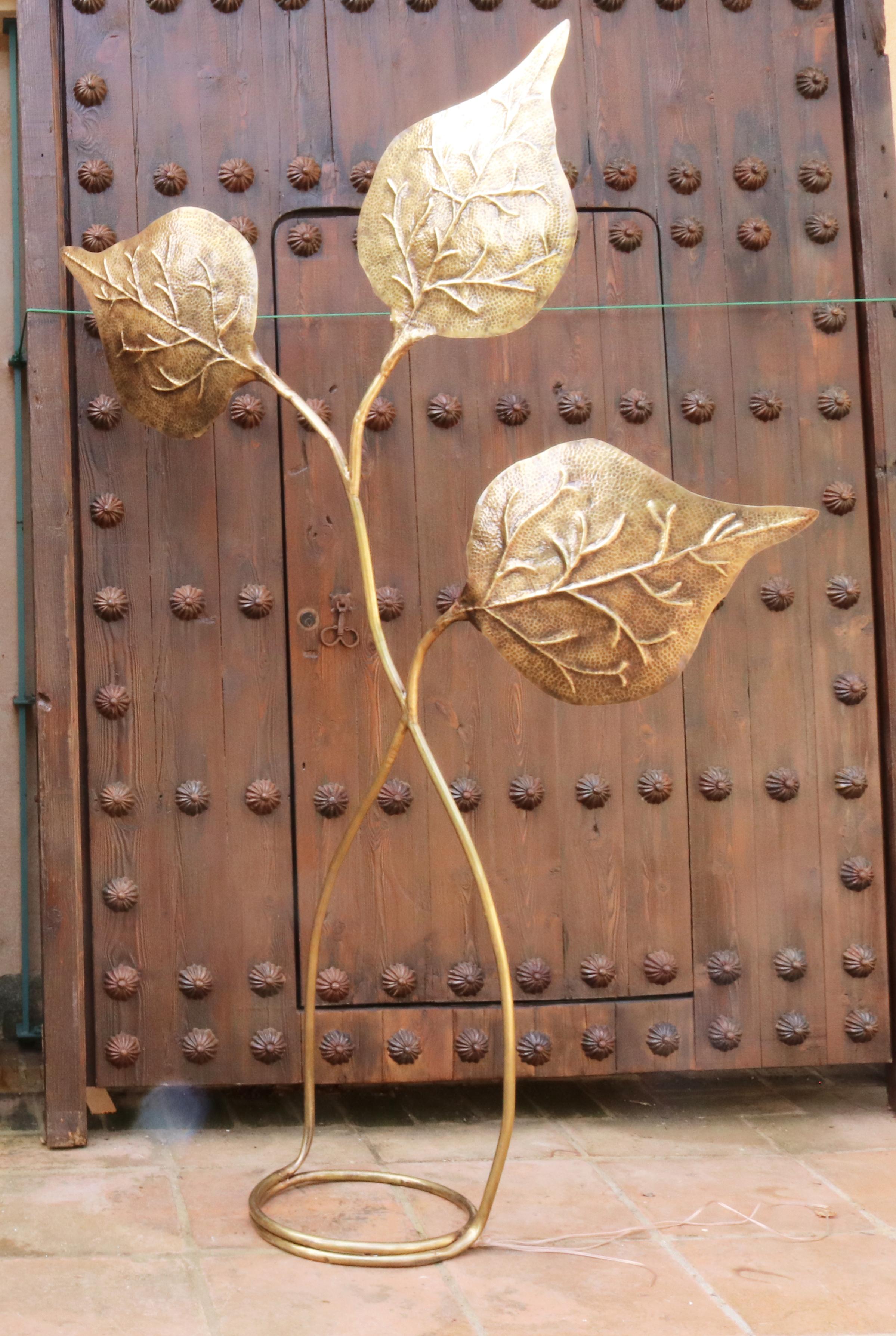 Leaf shaped 3-light brass 2m tall standing lamp with pre-installed wiring.