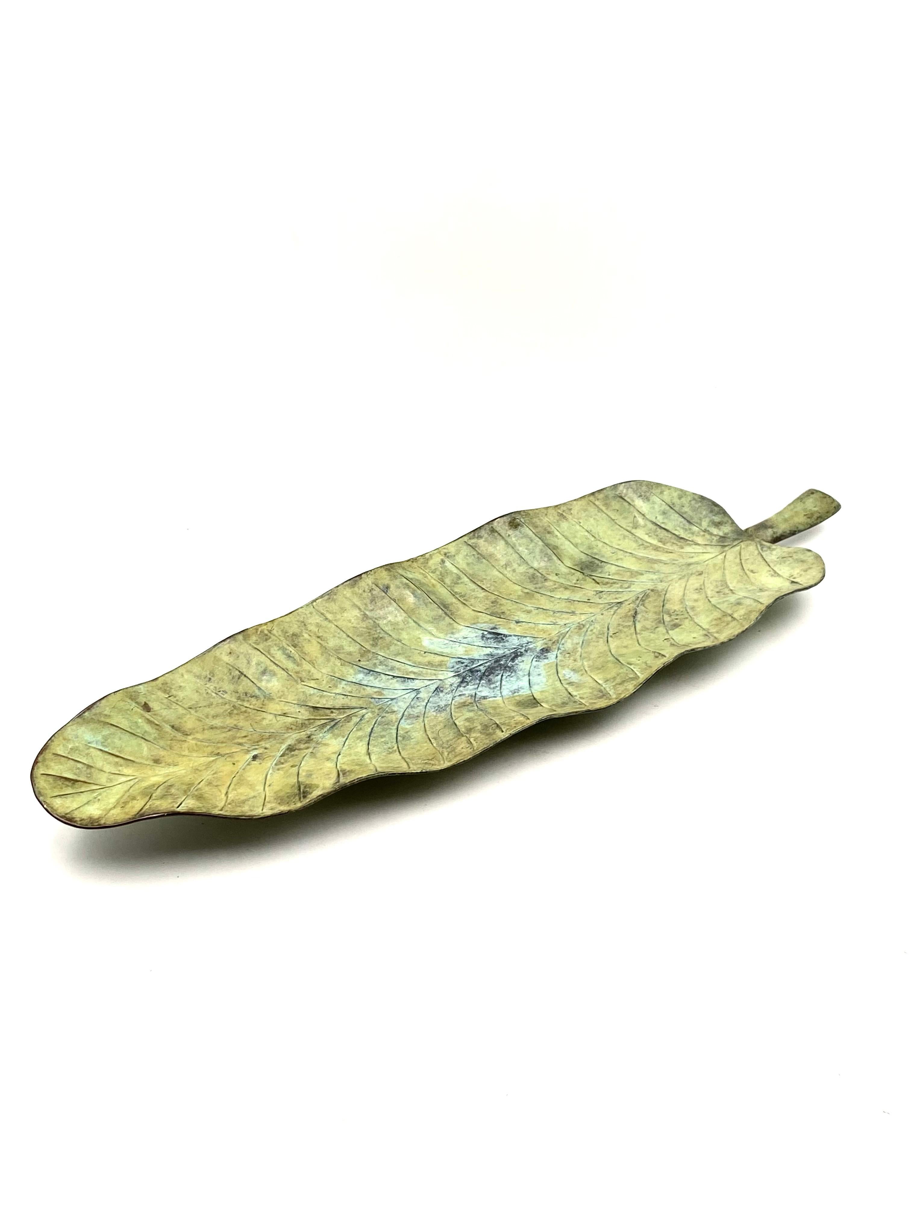 French Leaf Shaped Centerpiece, France, 1970s For Sale