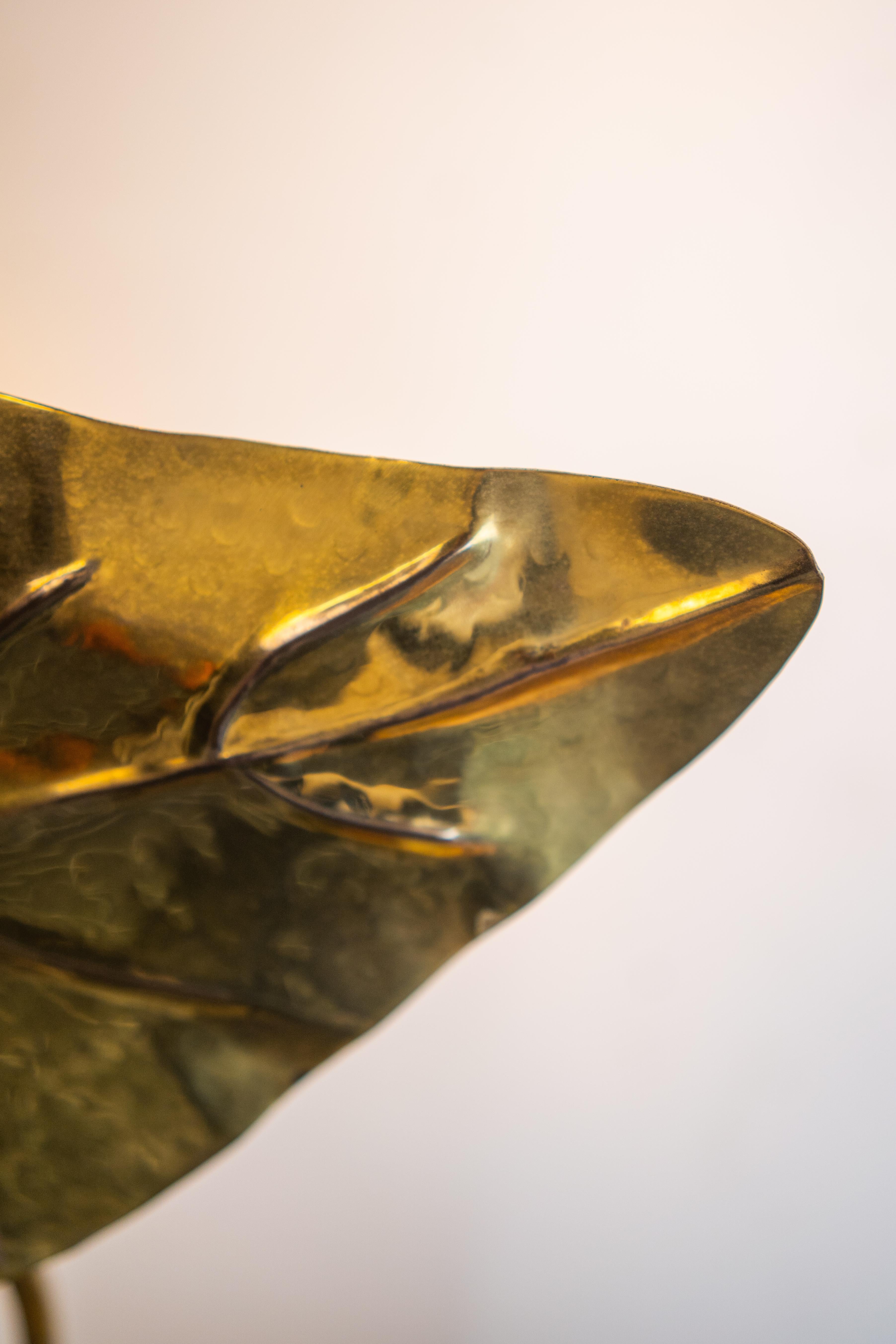 Leaf-Shaped Floor Lamp in Brass Attributed to Tommaso Barbi, Italy, 1970 In Good Condition For Sale In Porto, PT