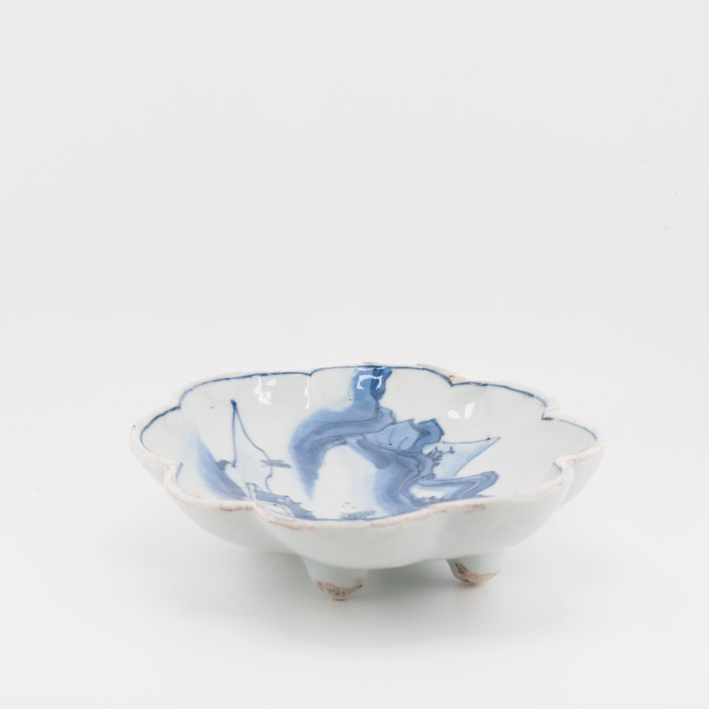 Blattförmige Kosometsuke Antike chinesische Porzellan Ming Dynasty Servierschale, 17C im Zustand „Gut“ im Angebot in Amsterdam, Noord Holland