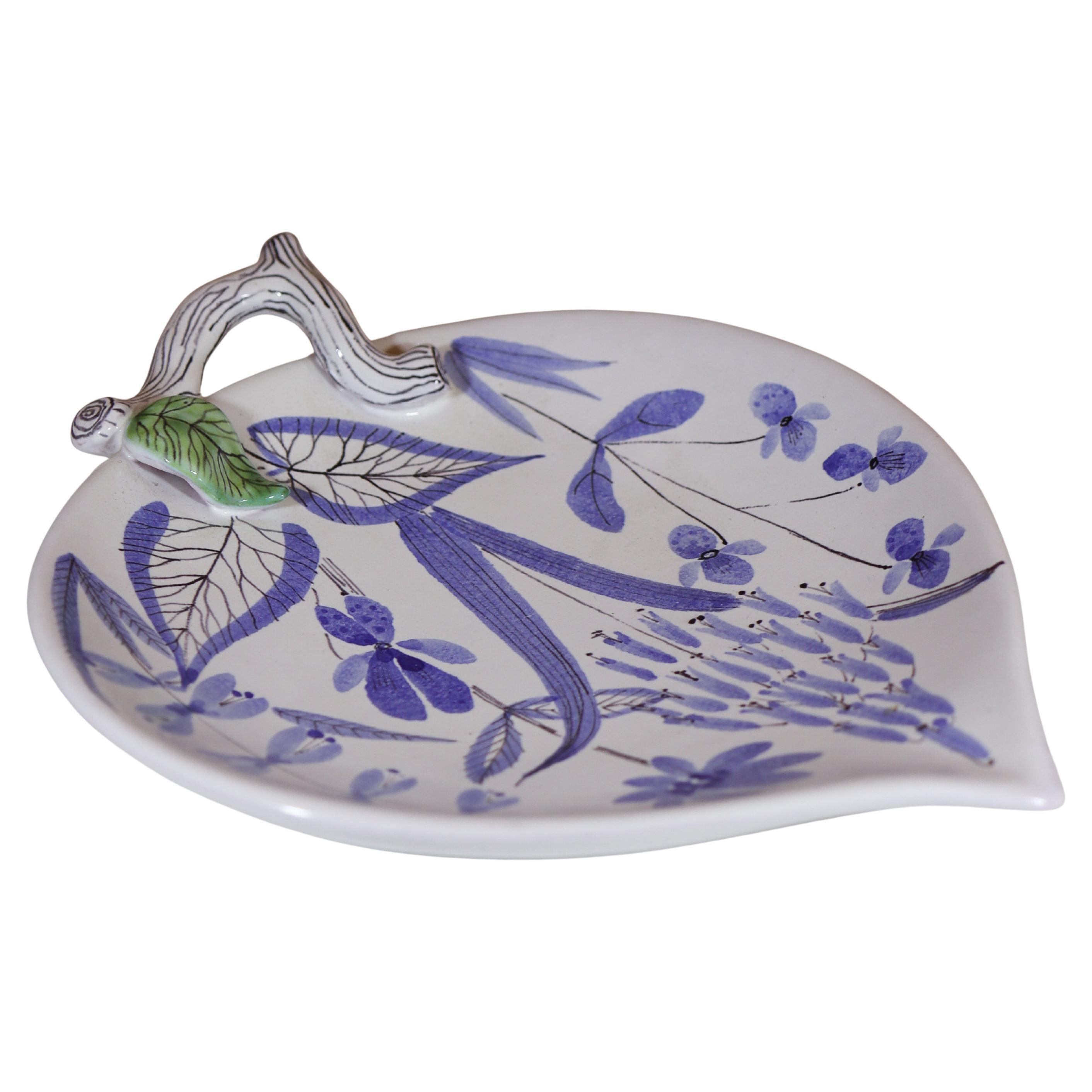 Piatto da portata a forma di foglia in maiolica, Stig Lindberg, Gustavsbergs Studio