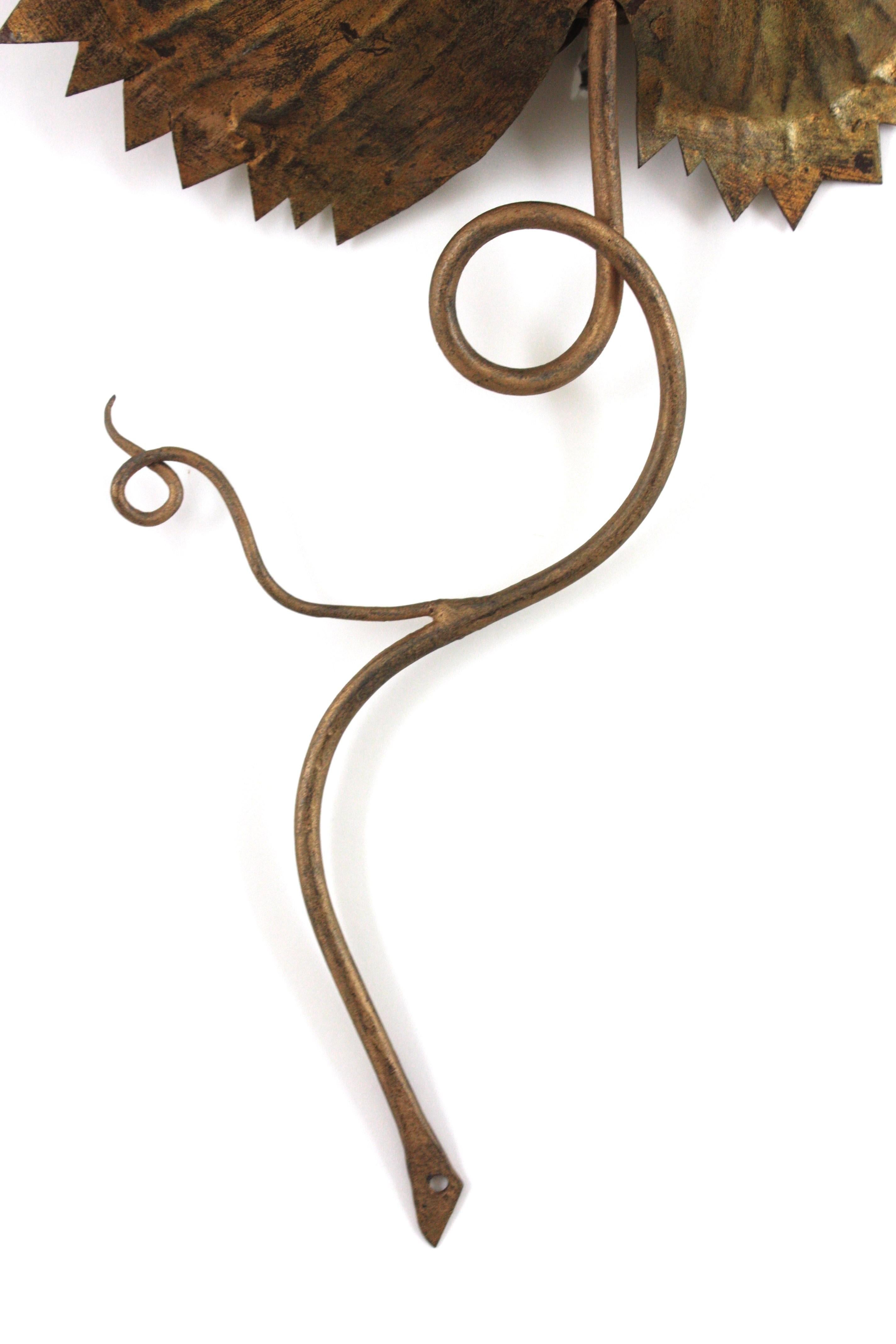 Leaf Shaped Wall Light / Wall Sculpture in Gilt Iron, Spain 1950s For Sale 3