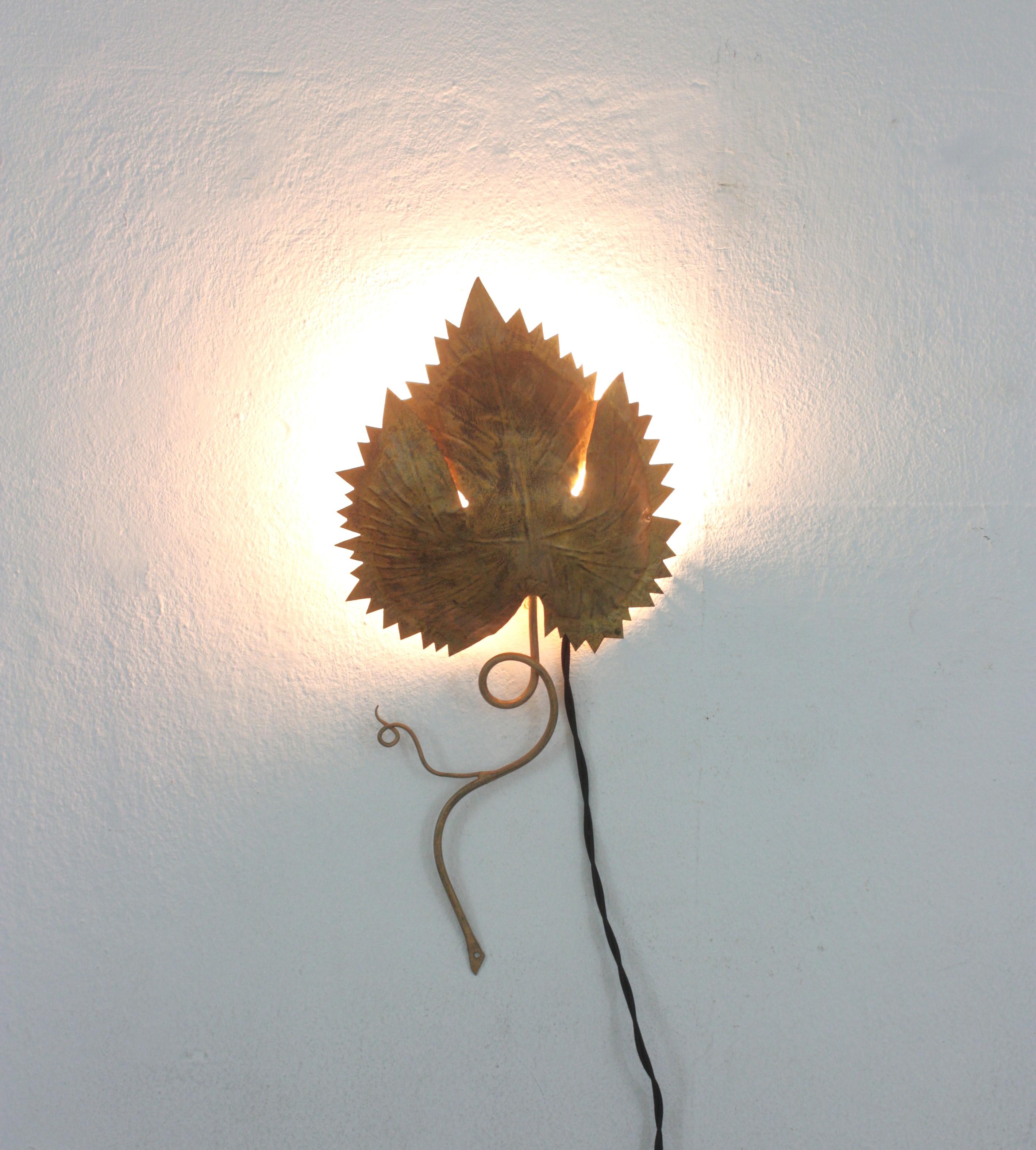 Leaf Shaped Wall Light / Wall Sculpture in Gilt Iron, Spain 1950s For Sale 4