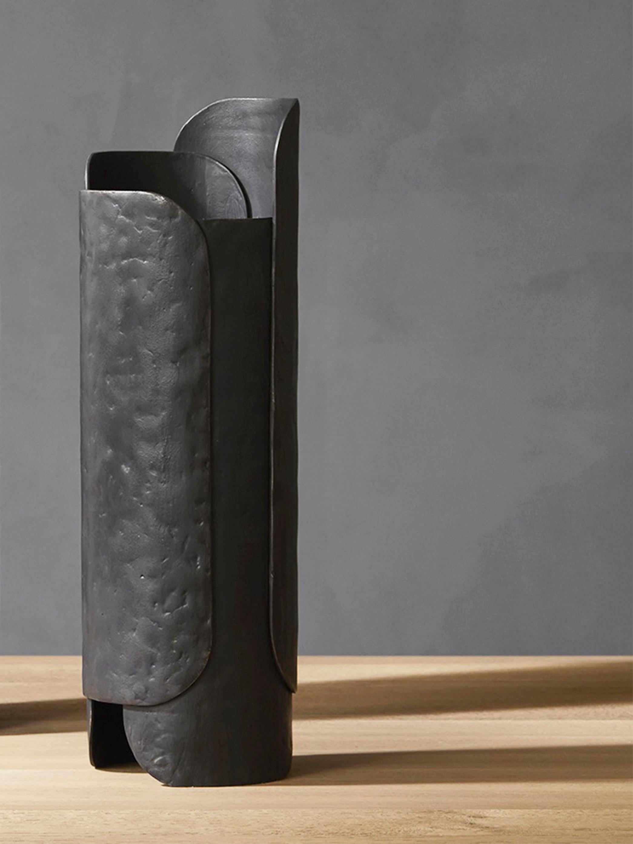 Modern Leaf Short Vase Design by Dan Yeffet for Collection Particuliere For Sale