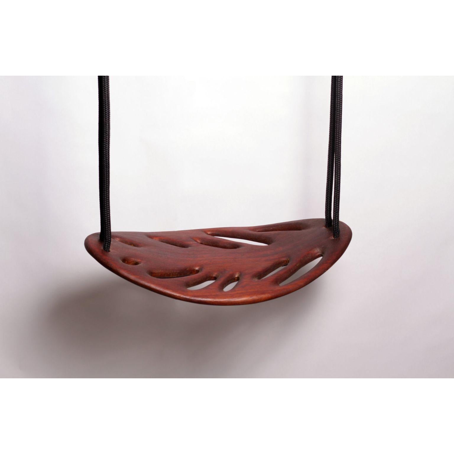 Leaf Swing by Veronica Mar
Dimensions: D55 x W33 x H7 cm
Materials: iroko Wood, Hemp
Weight: 1.5 kg.
Numbered and limited edition to 88 pieces.

Also available in different materials and finishes.

Inspired by the falling leaves in autumn,