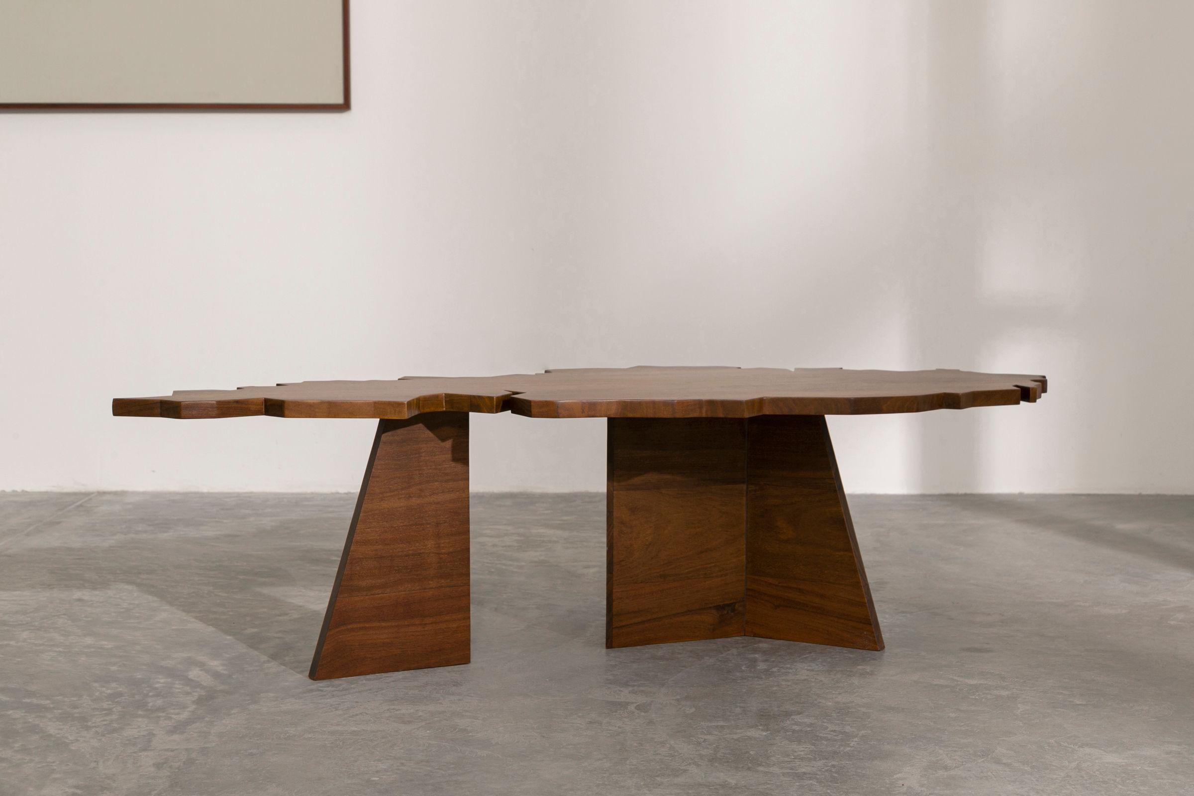 Leaf Table - Tropical Depression, Organic post-modern Coffee table in natural wood handmade in Panama by Fi.

Tropical Depression is a solo show by Fi - Sofía Alvarado (Panama, 1984).

In a pure state of consciousness, life is simple.
The