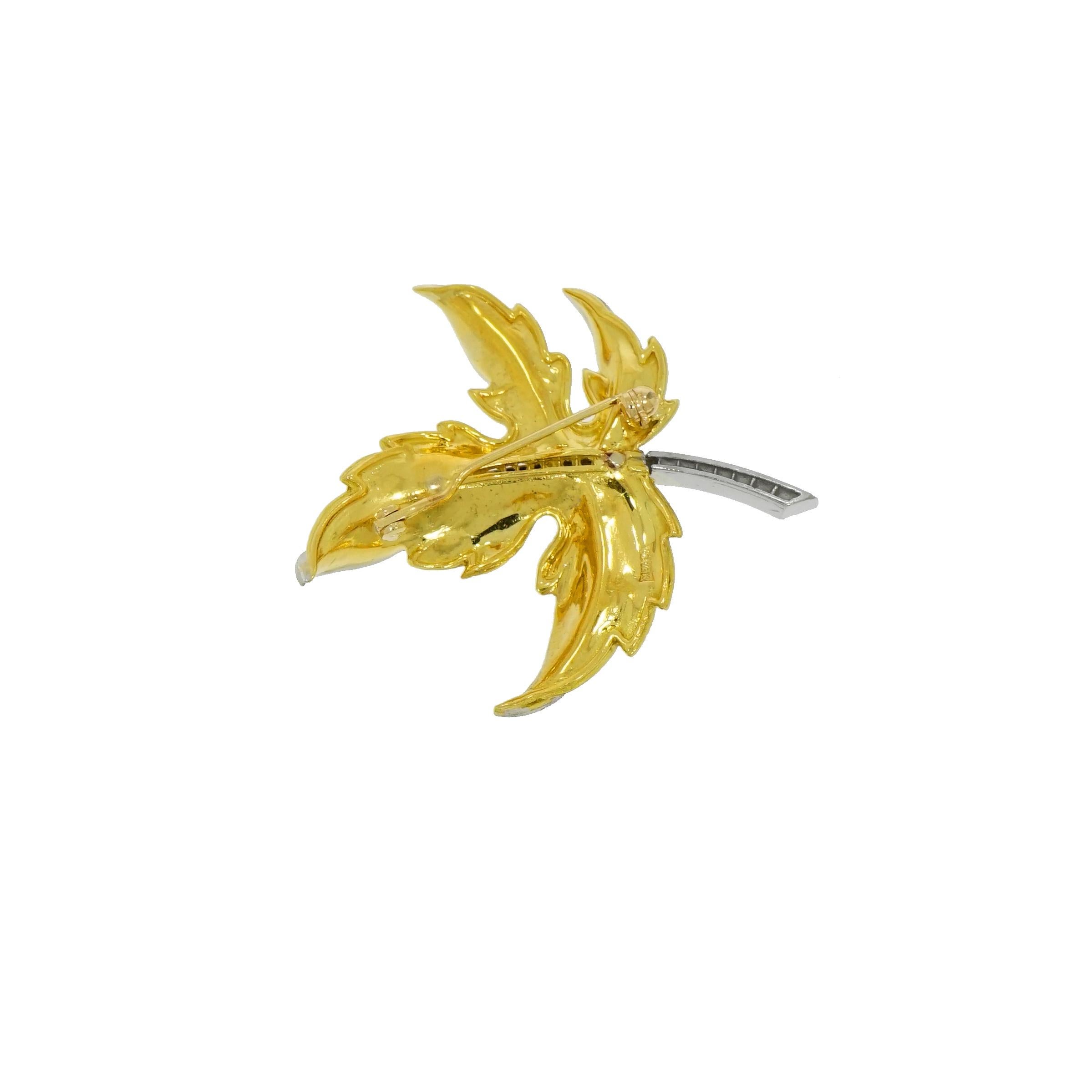 Women's or Men's Leaf with Diamond Yellow Gold Brooch