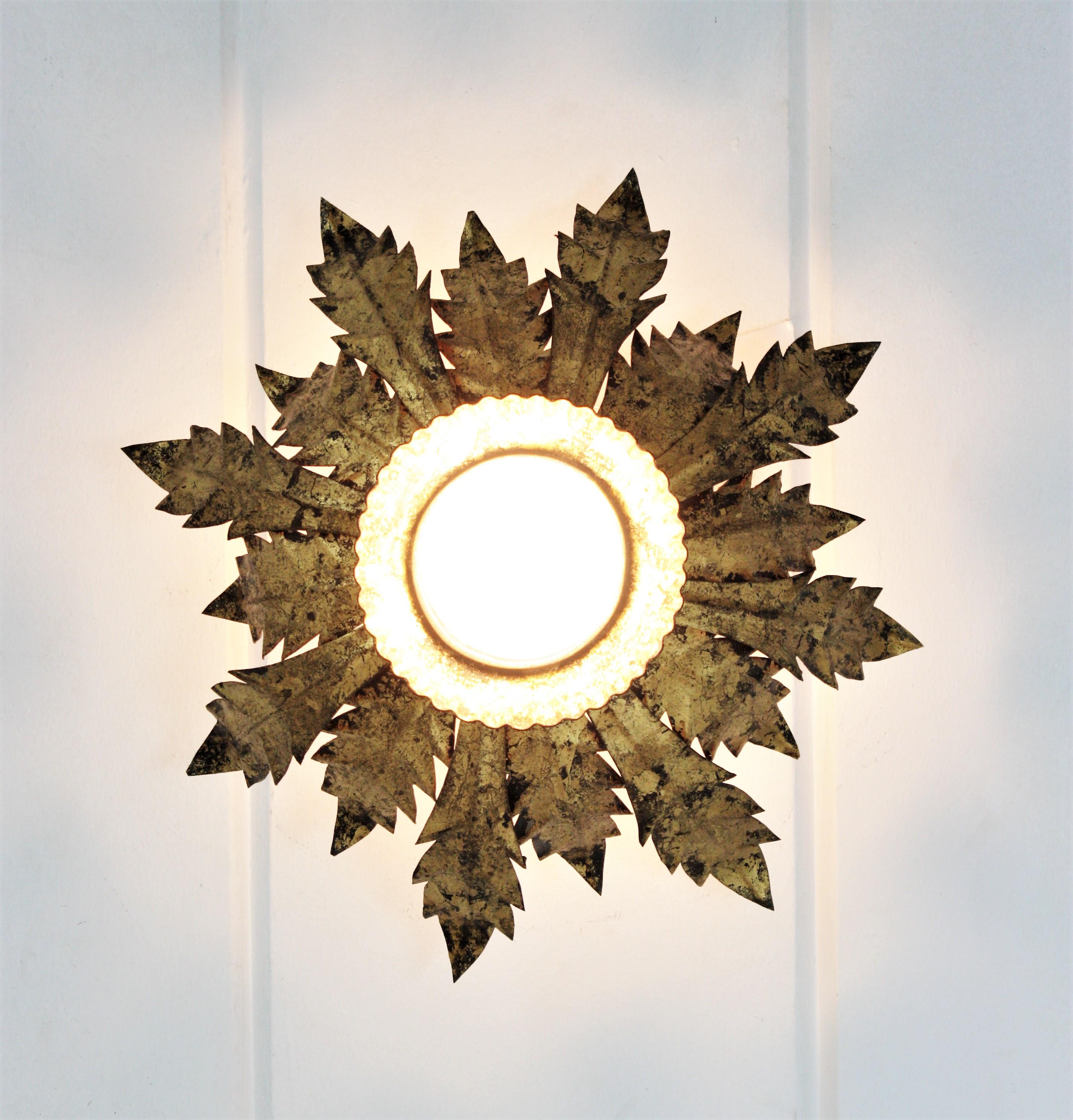 Leafed Crown Sunburst Light Fixture in Gold Gilt Metal For Sale 9