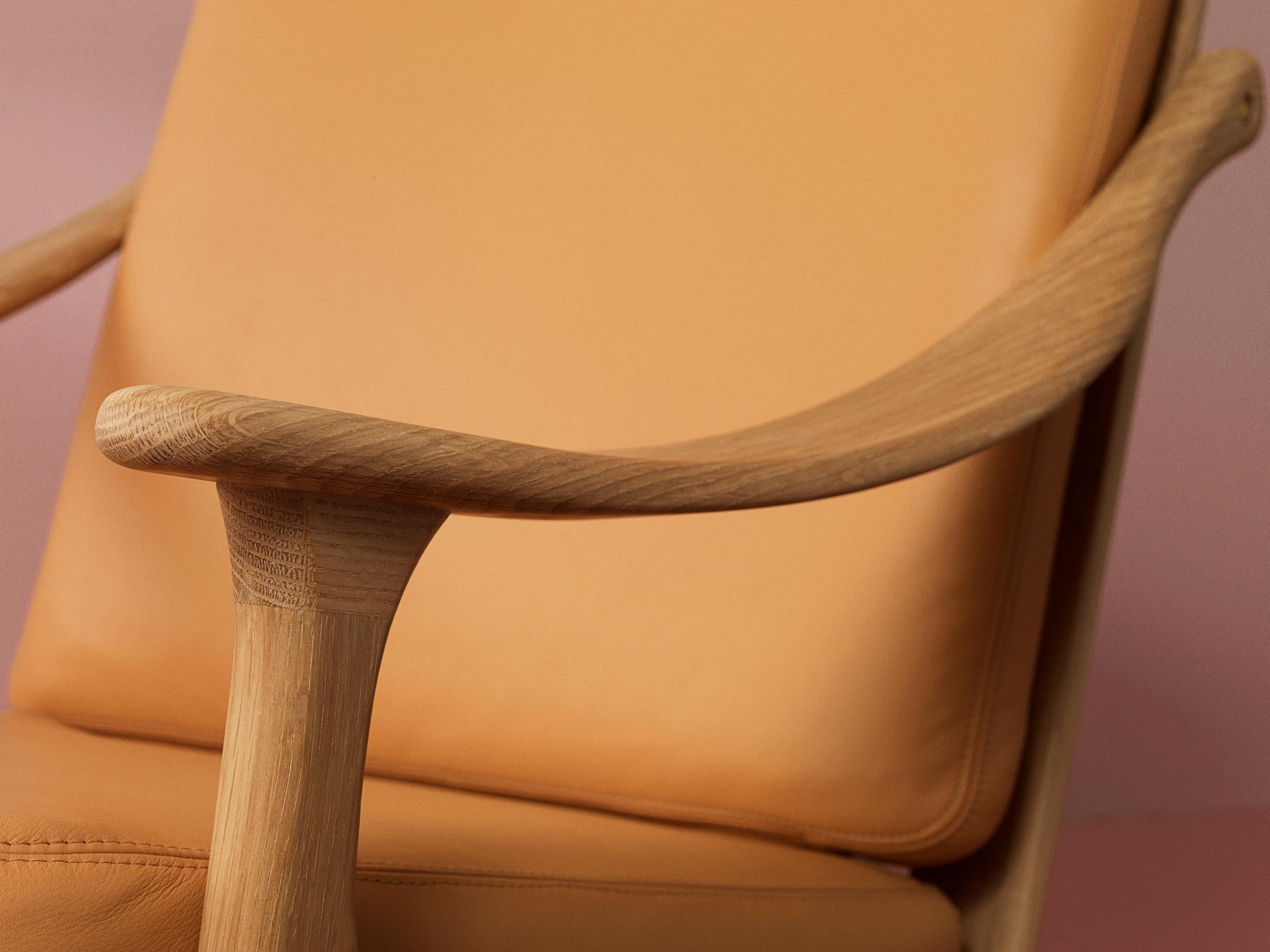Lean Back Monochrome Lounge Chair in Oak, by Arne Hovmand-Olsen from Warm Nordic For Sale 2