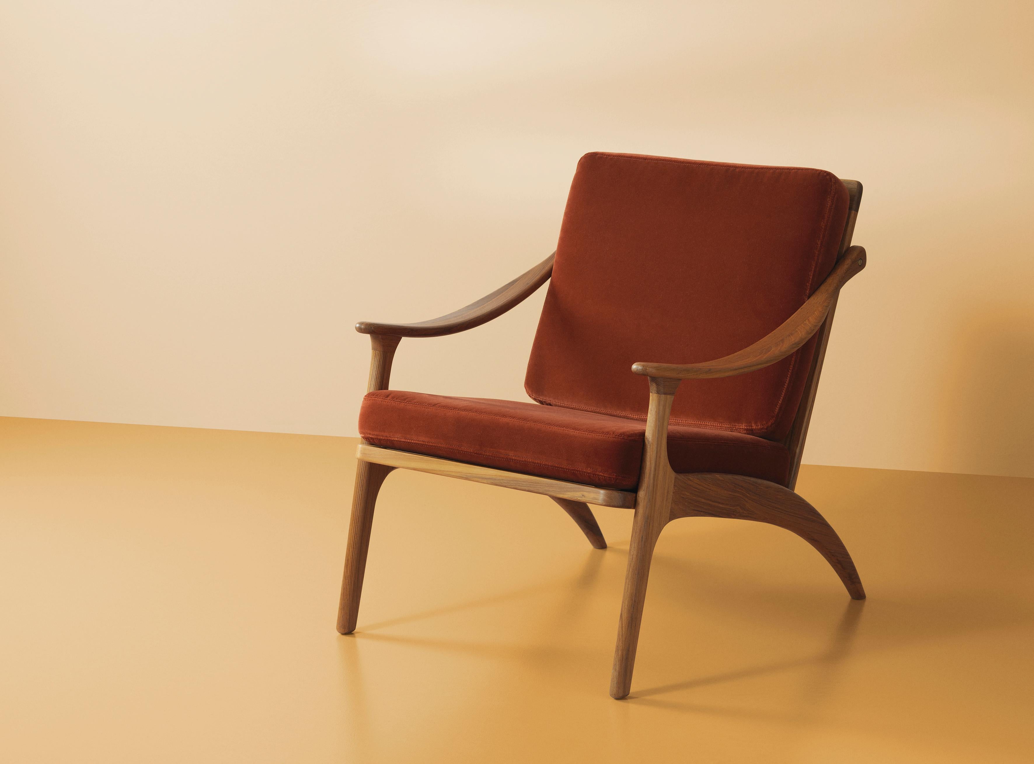 Lean Back Monochrome Lounge Chair in Teak, by Arne Hovmand-Olsen from Warm  For Sale 7