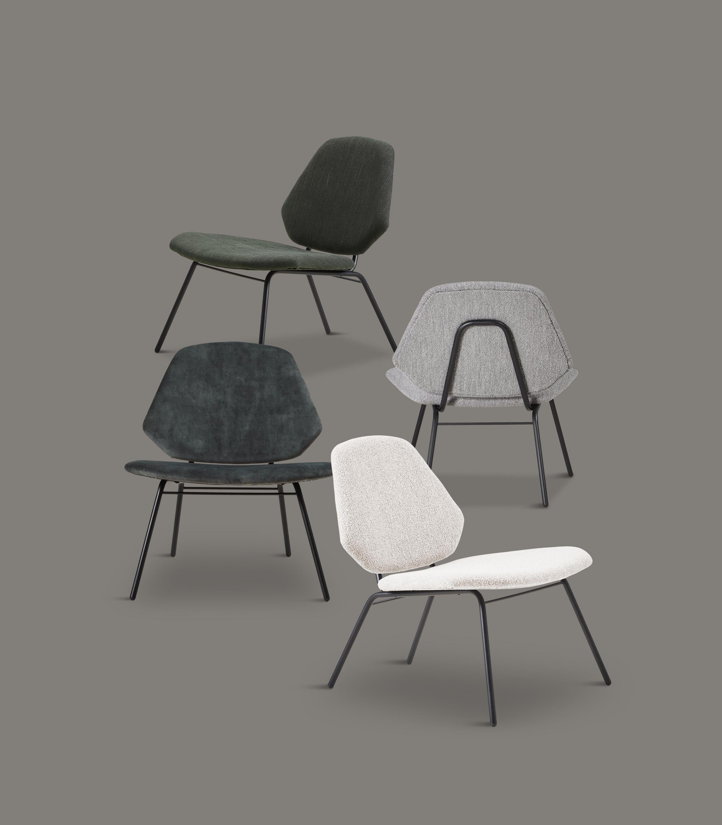 Elfenbeinfarbener Loungesessel von Nur Design (Metall) im Angebot