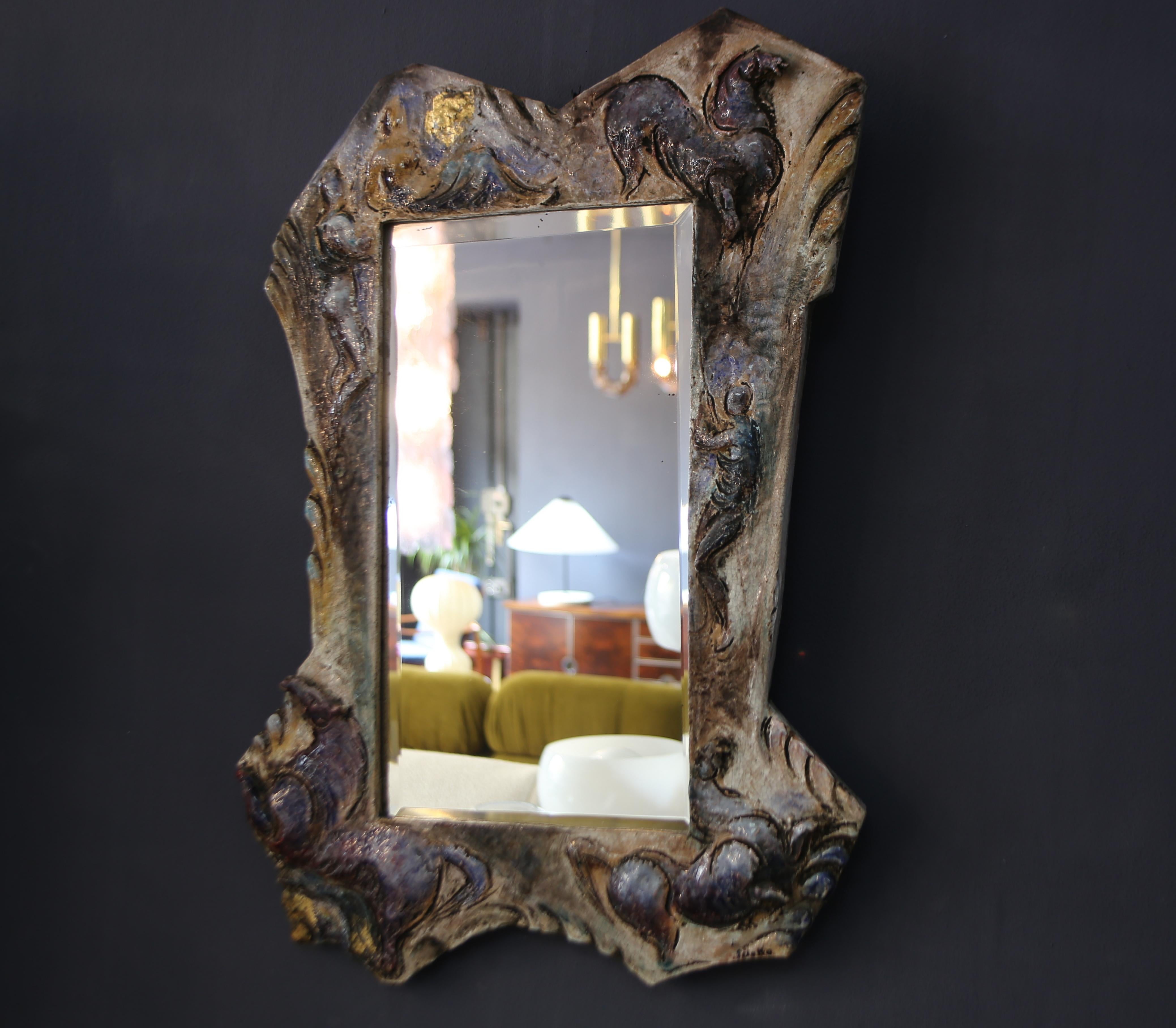 Hand-Crafted Leandro Sciutto sculptural ceramic mirror from the 1940s, signed, unique piece For Sale