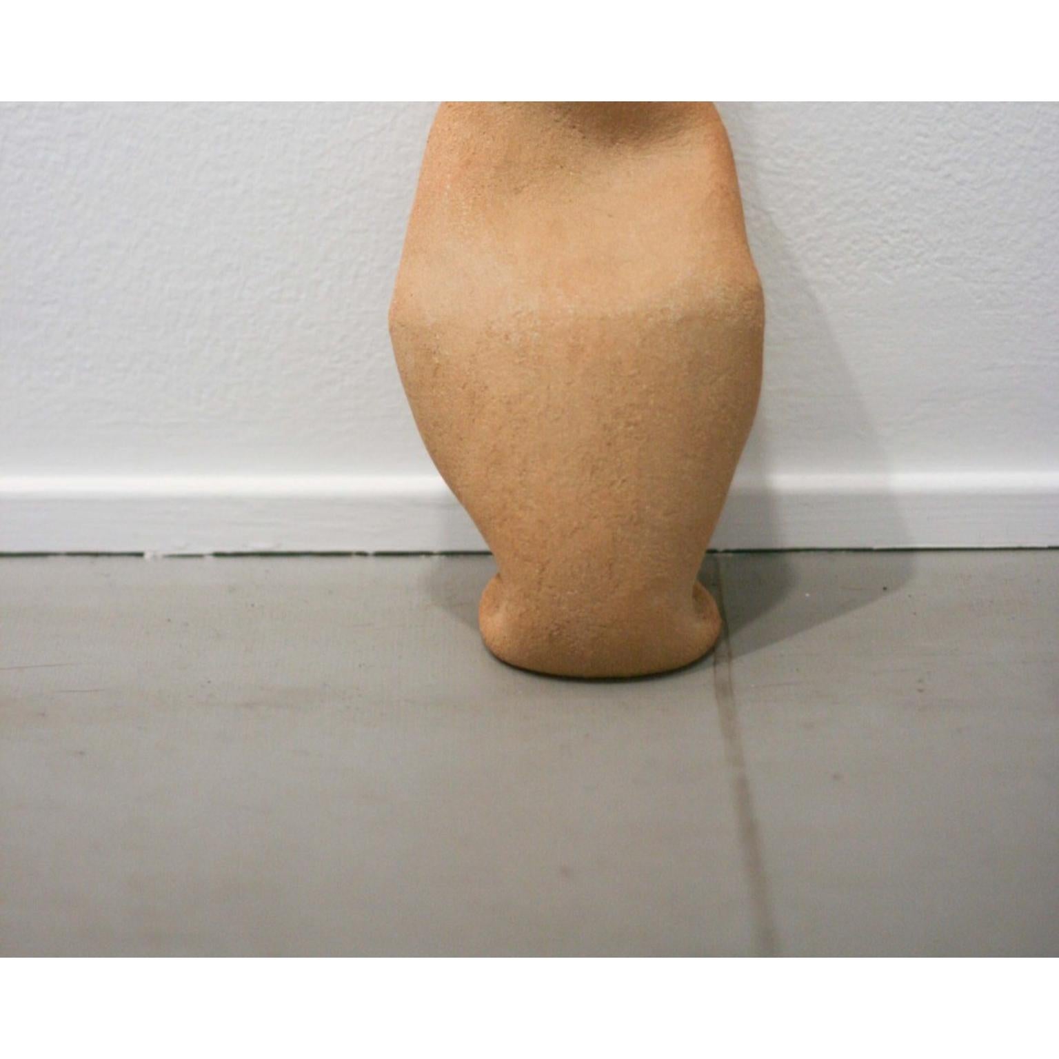 Leaning Against The Wall I Decorative Ceramic Vase by Lillian Tørlen In condizioni Nuovo in vendita a Geneve, CH