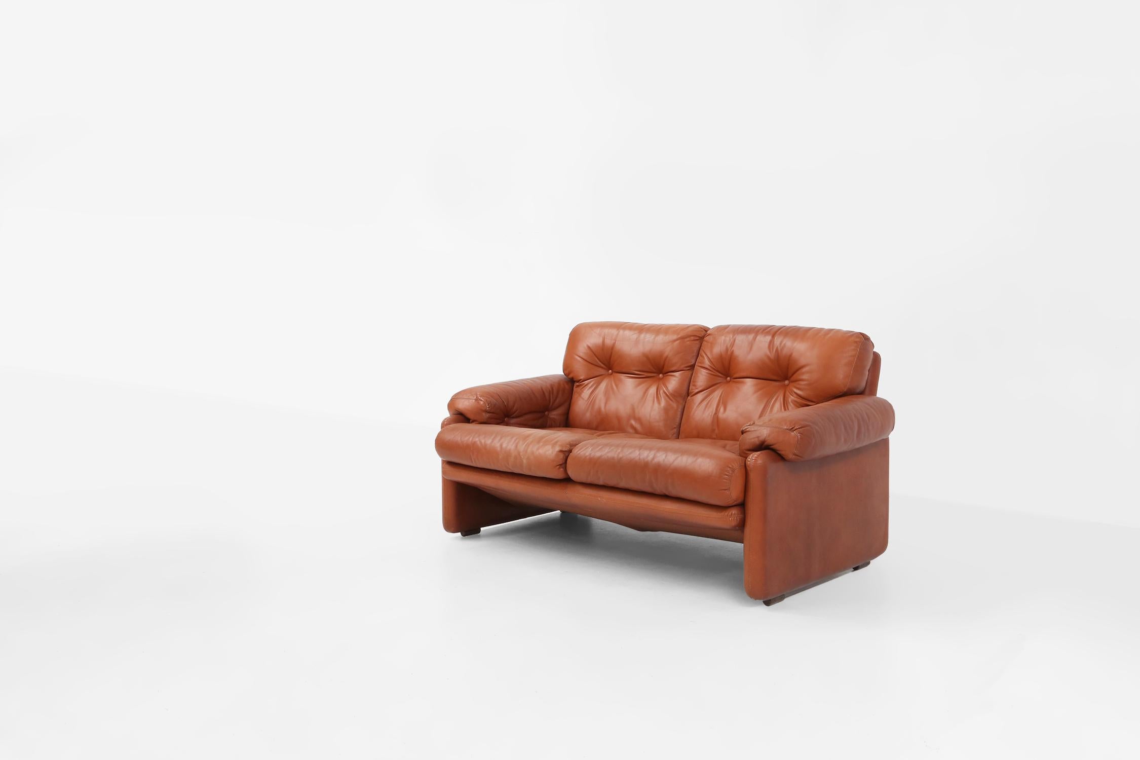 Italian Leather 2-seater sofa Coronado by Tobia Scarpa for B&B Italia, Italy ca. 1960 For Sale