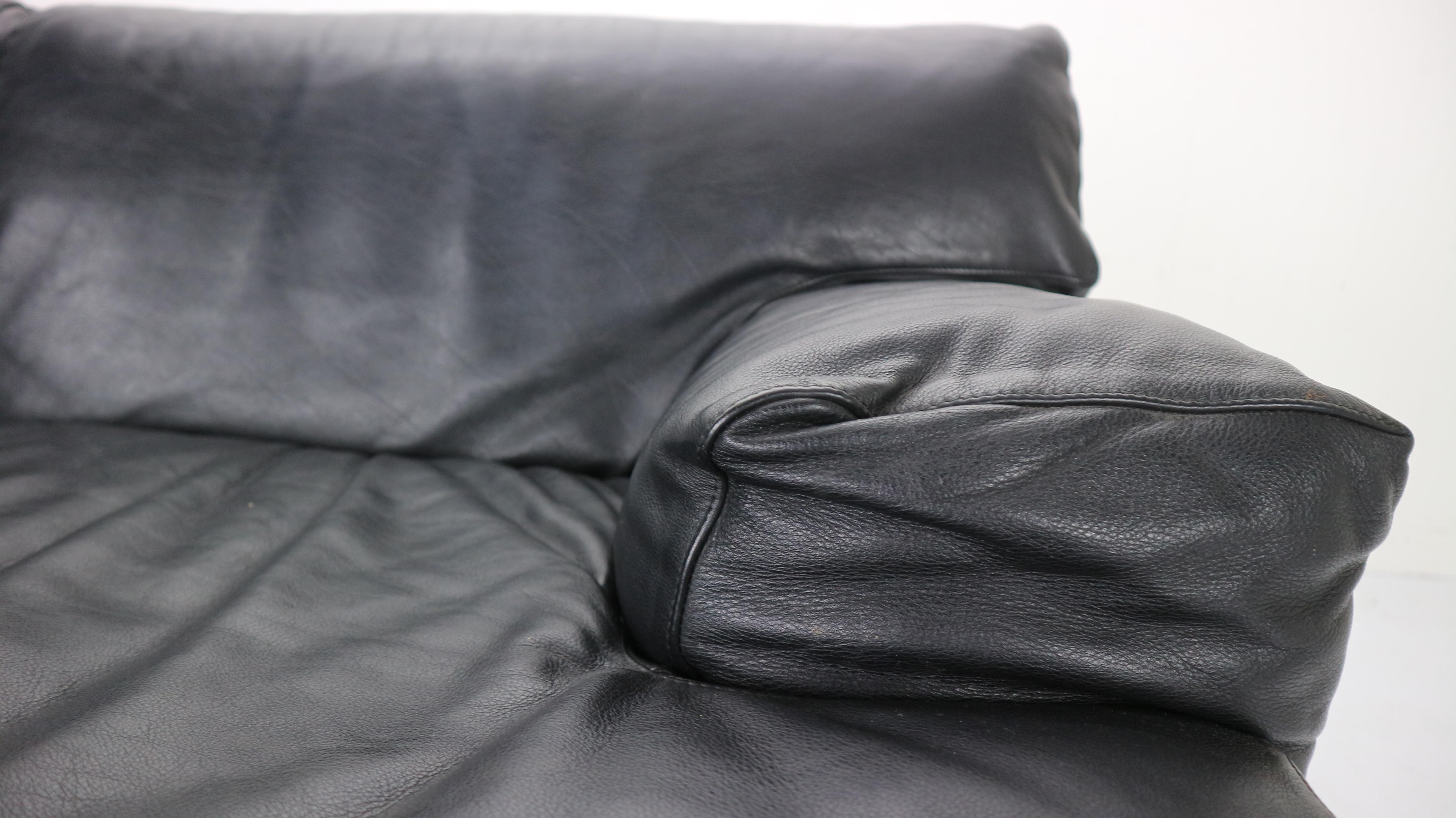 Leather 2-Seat Sofa 