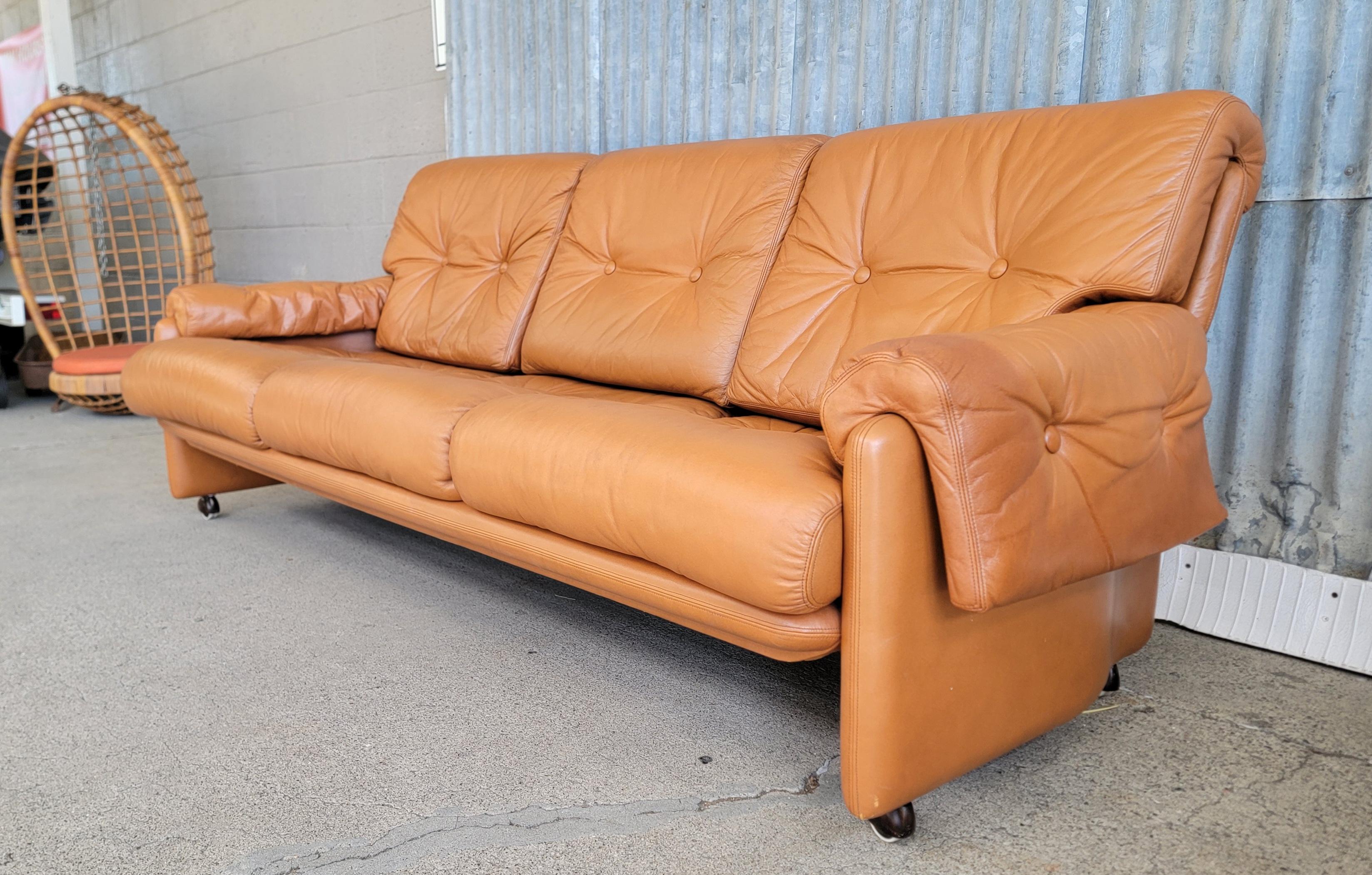 Mid-Century Modern Leather 3 Seat Sofa Attributed to Tobia Scarpa For Sale