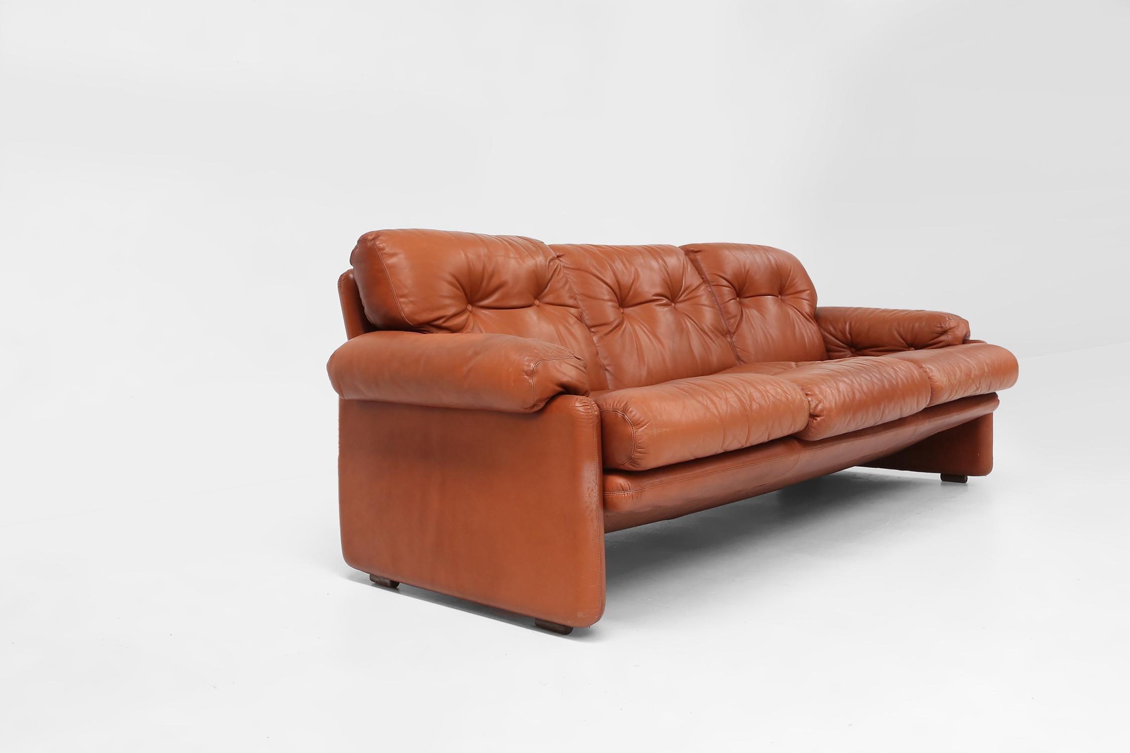 Italian Leather 3-seater sofa Coronado by Tobia Scarpa for B&B Italia, Italy ca. 1960 For Sale