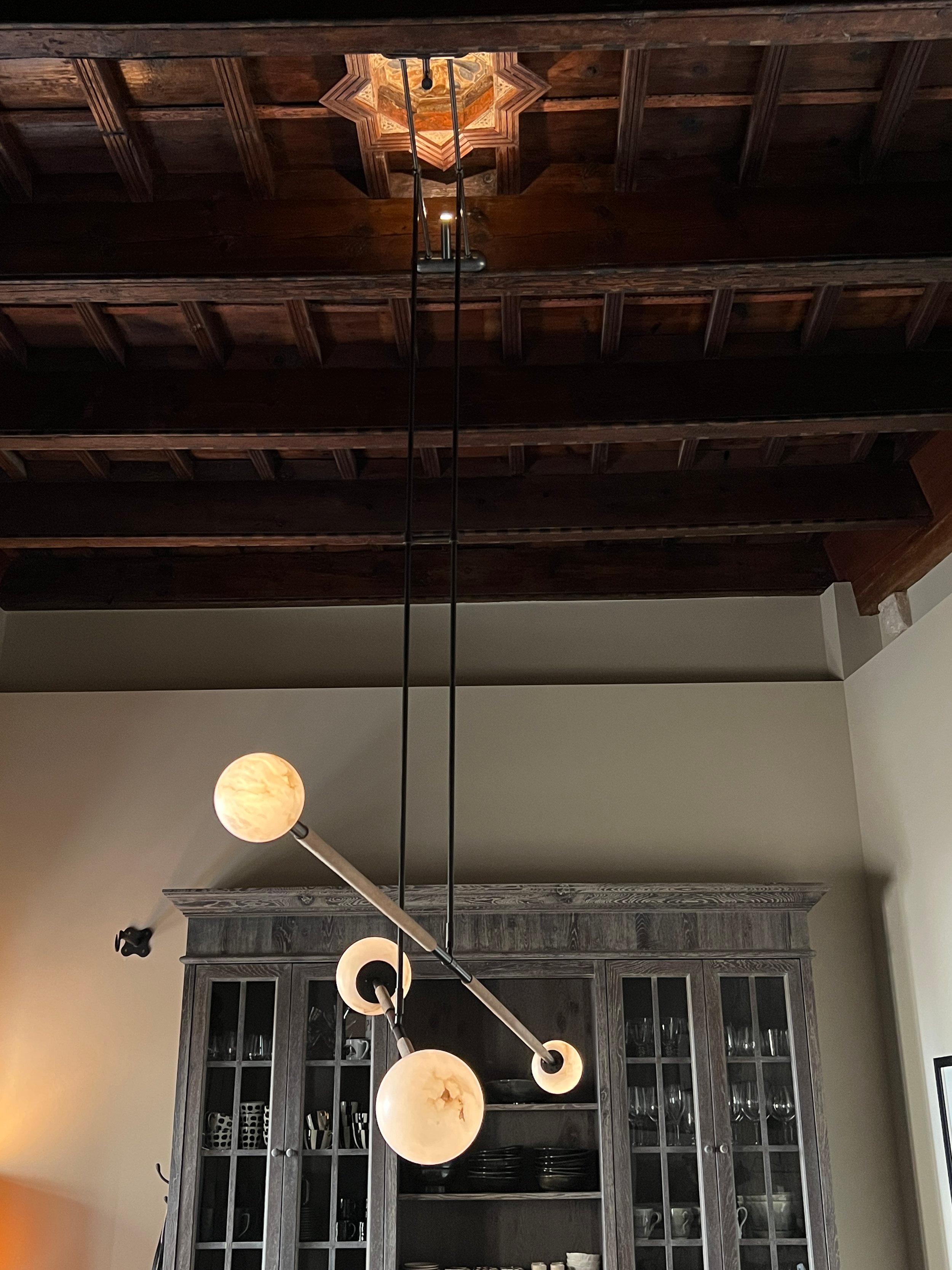 Leather and Alabaster Mobile Chandelier by Contain In New Condition For Sale In Geneve, CH