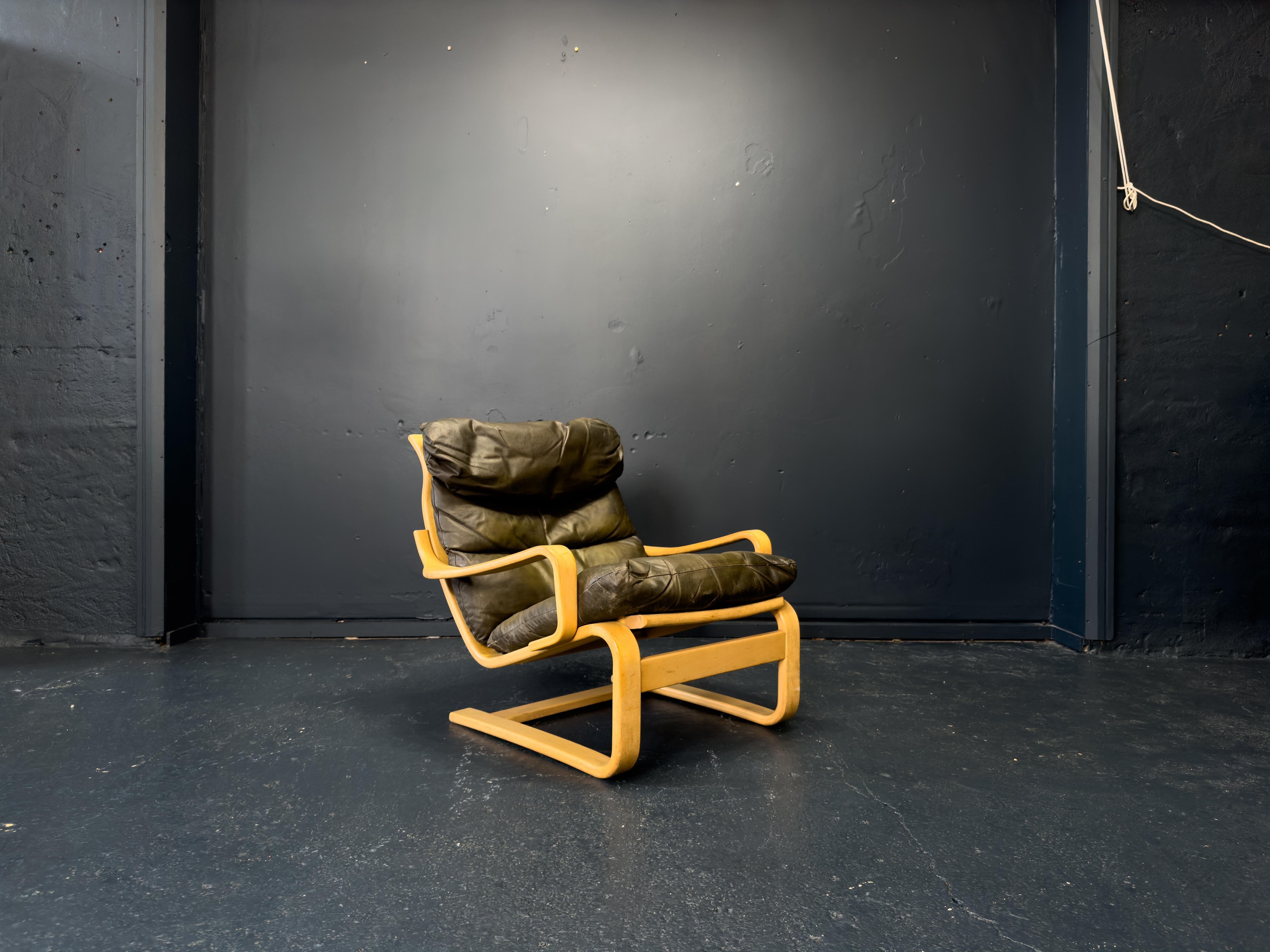 This wonderful armchair is a unique piece of design, with an angular bent beech frame thats lines and shapes create an intriguing overall angled shape to the piece.

The bent beech frame creates adds to the comfort of this piece creating a soft
