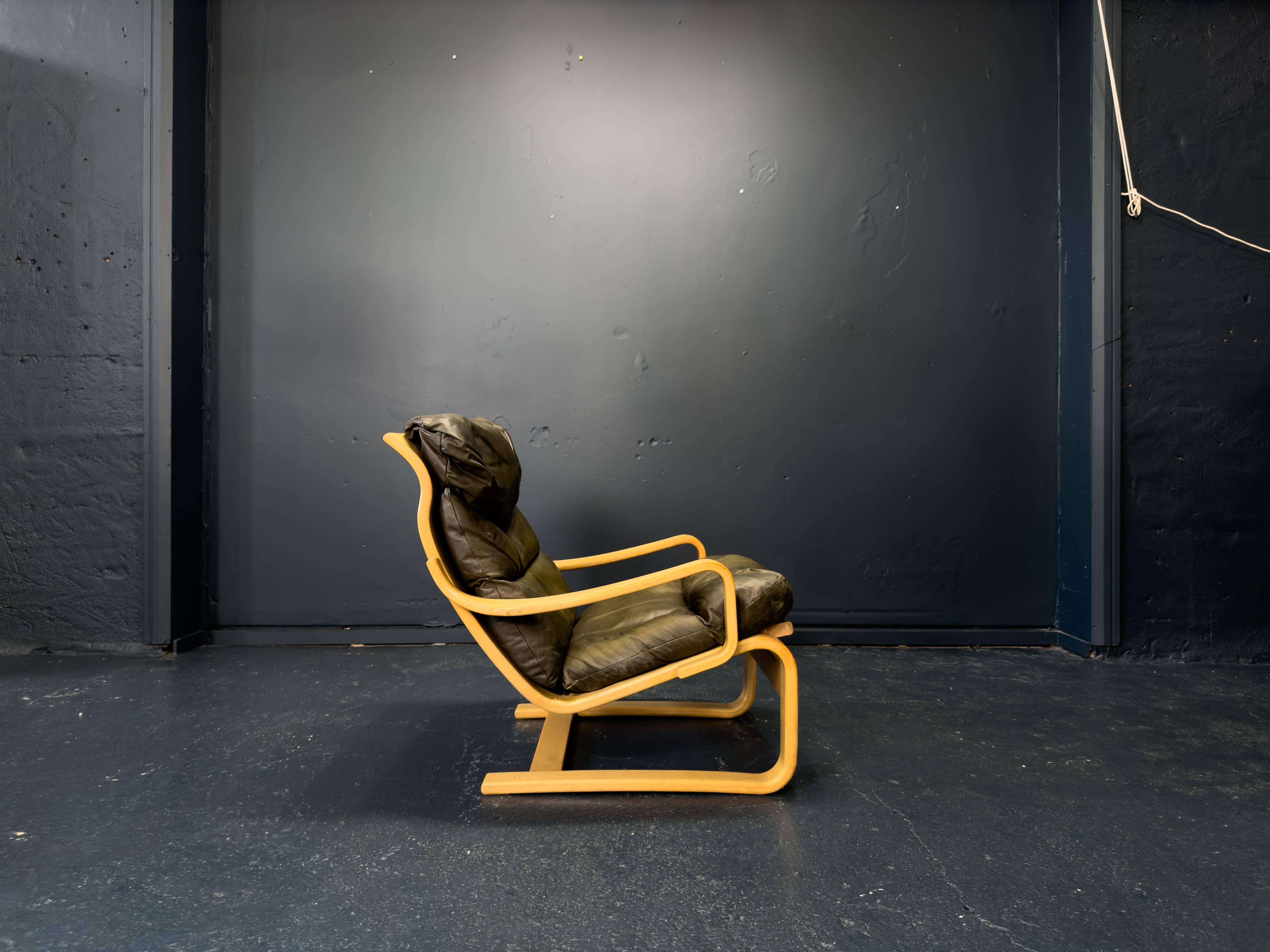 Mid-Century Modern Leather and Beech Armchair