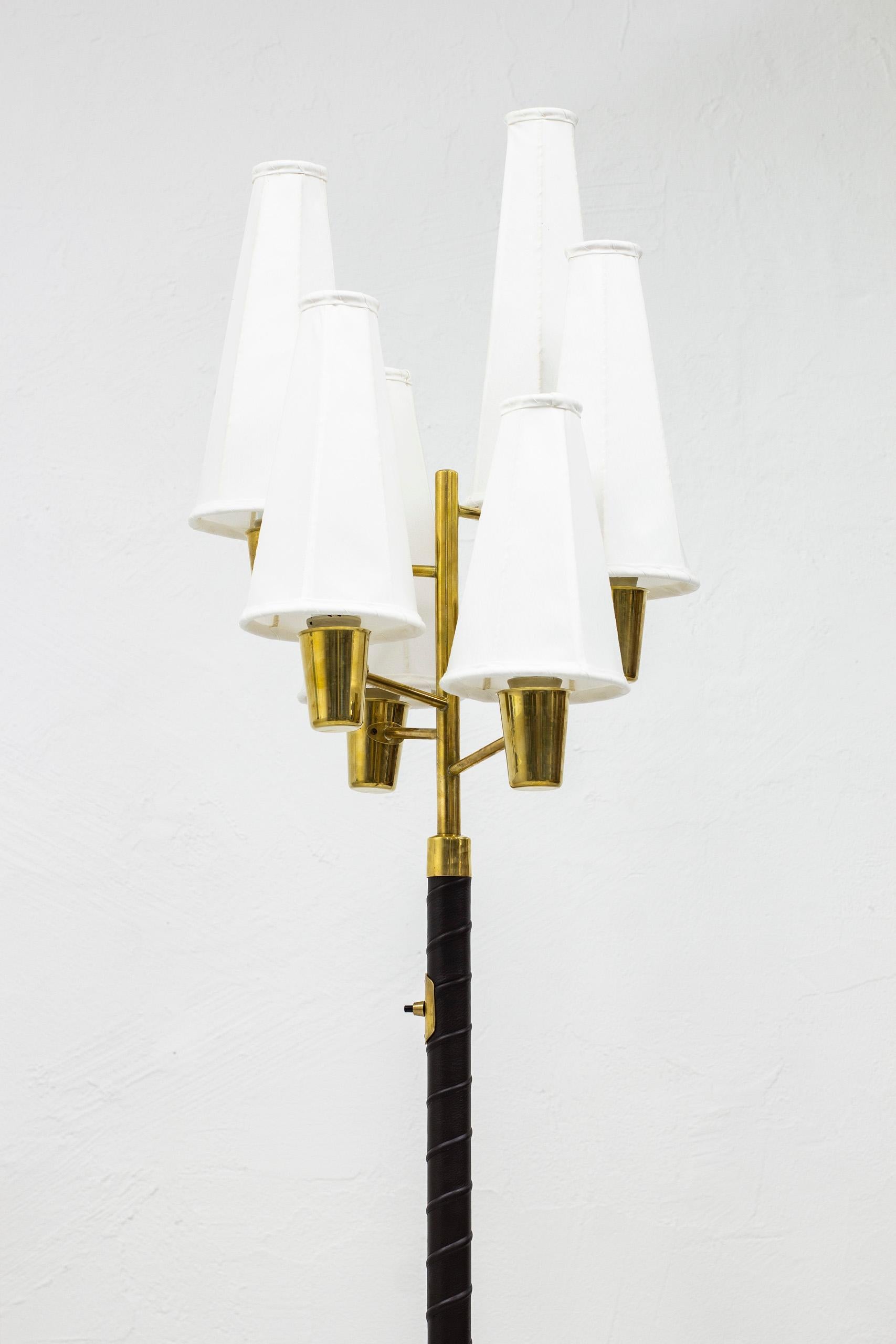 Leather and Brass Floor Lamp by Hans Bergström, Sweden, 1940s, Swedish Modern In Good Condition In Hägersten, SE