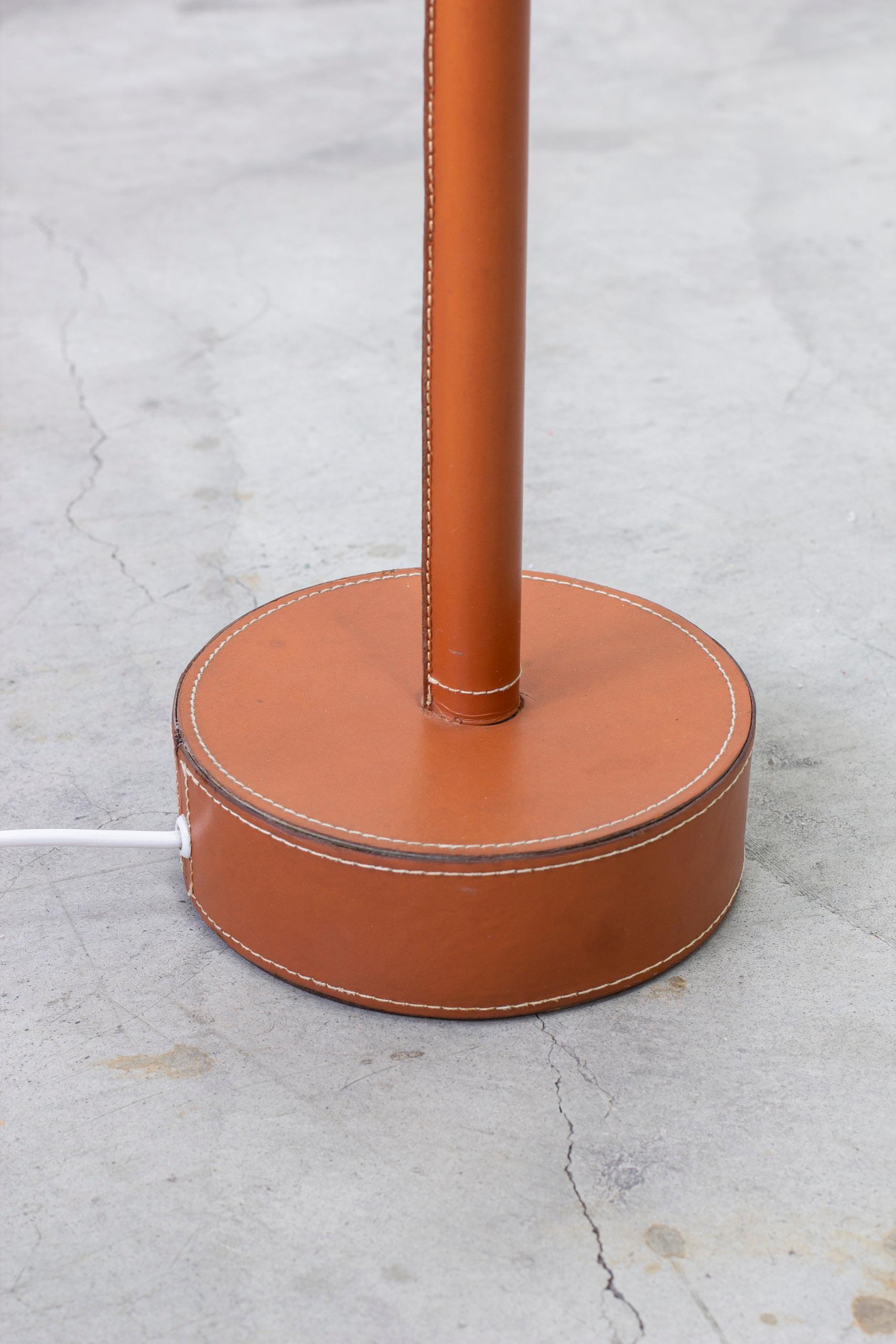 Mid-20th Century Leather and brass floor lamp G08 by Bergboms, Sweden, 1950s For Sale