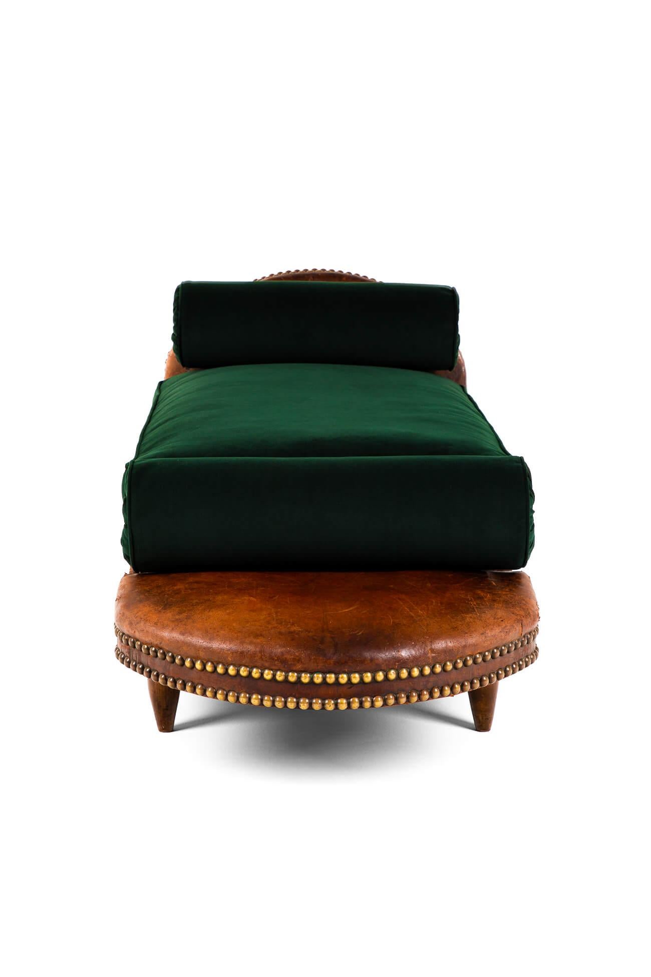 Art Deco Leather and Brass studded Day bed For Sale