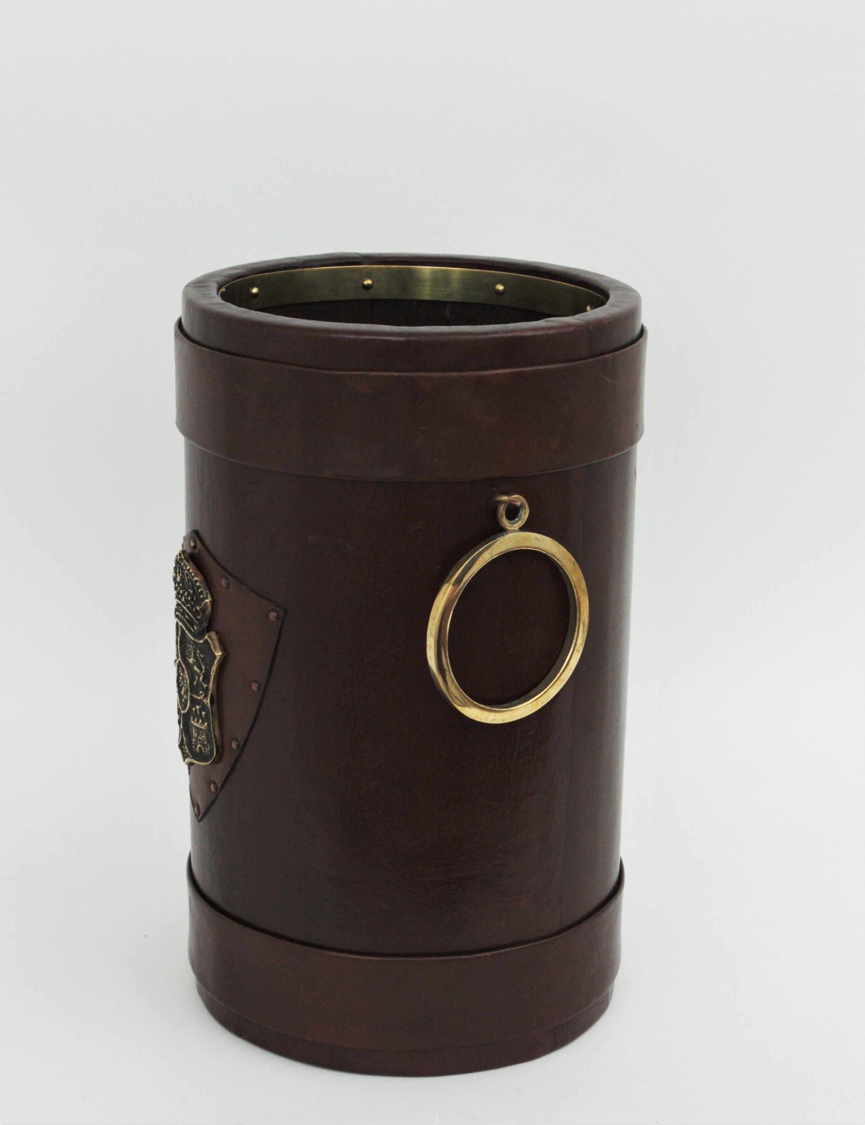 Spanish Umbrella Stand in Leather and Brass with Coat of Arms Detail For Sale 7