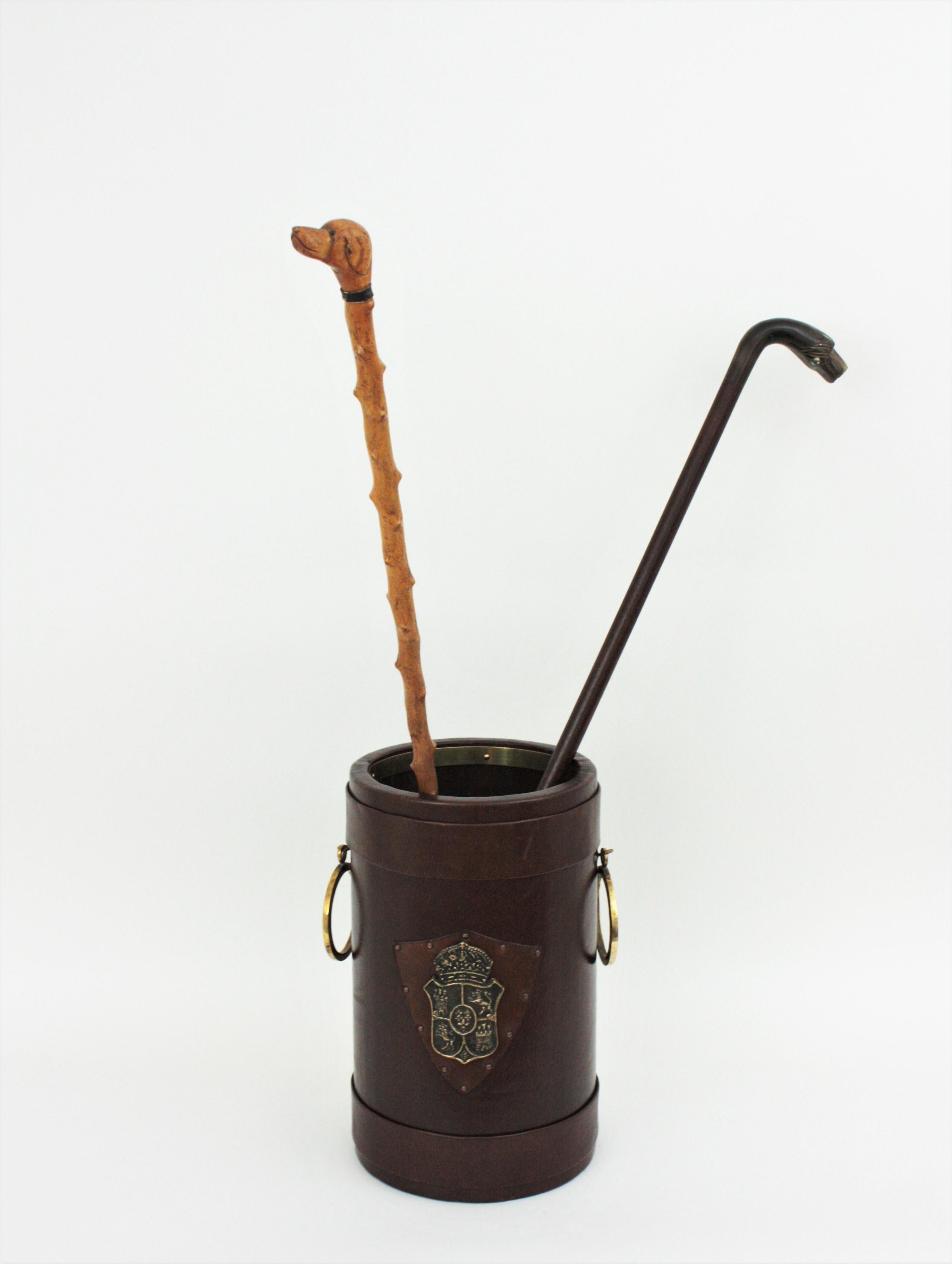 Spanish Umbrella Stand in Leather and Brass with Coat of Arms Detail For Sale 11
