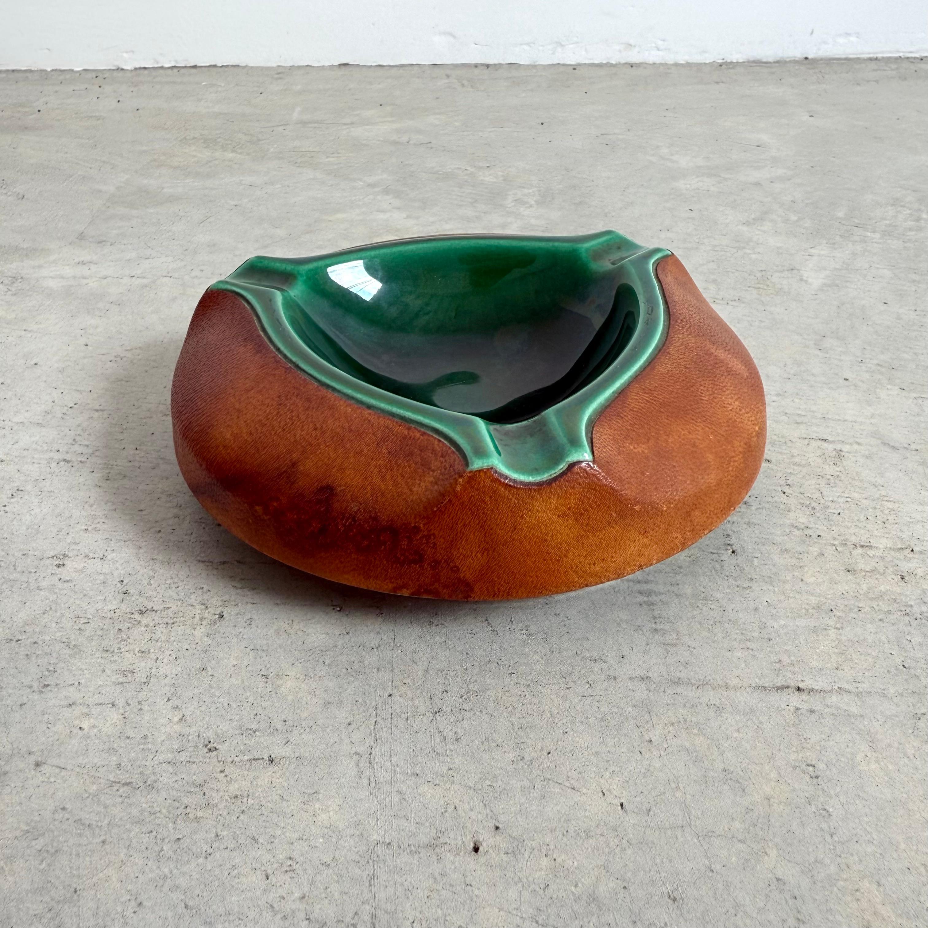 Leather and Ceramic Ashtray, 1960s France Bon état à Los Angeles, CA