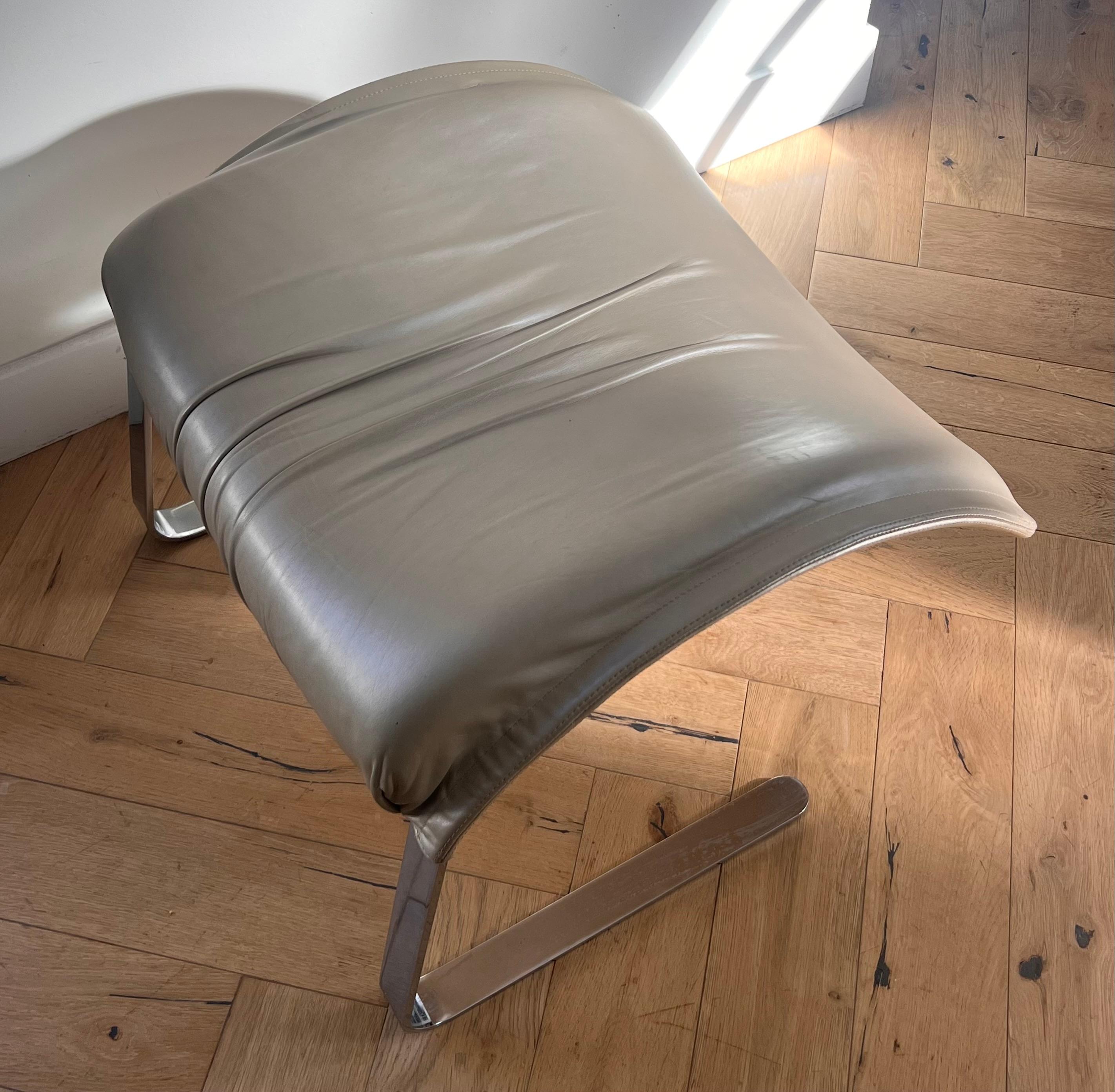 Leather and chrome cantilever ottoman by Giovanni Offredi for Saporiti, 1970s 10