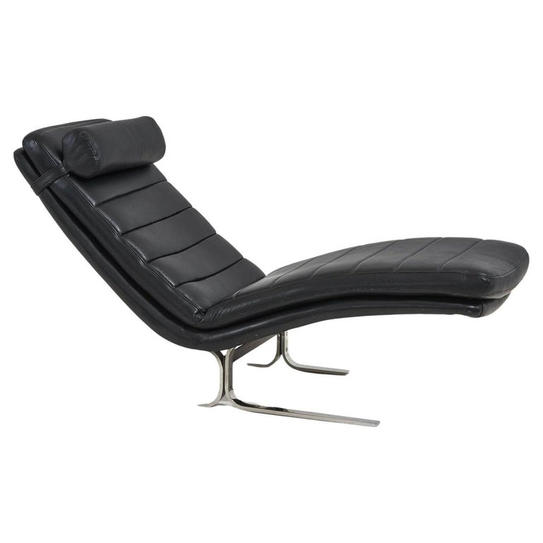 Leather and Chrome Chaise Lounge Brayton International, 1970 For Sale