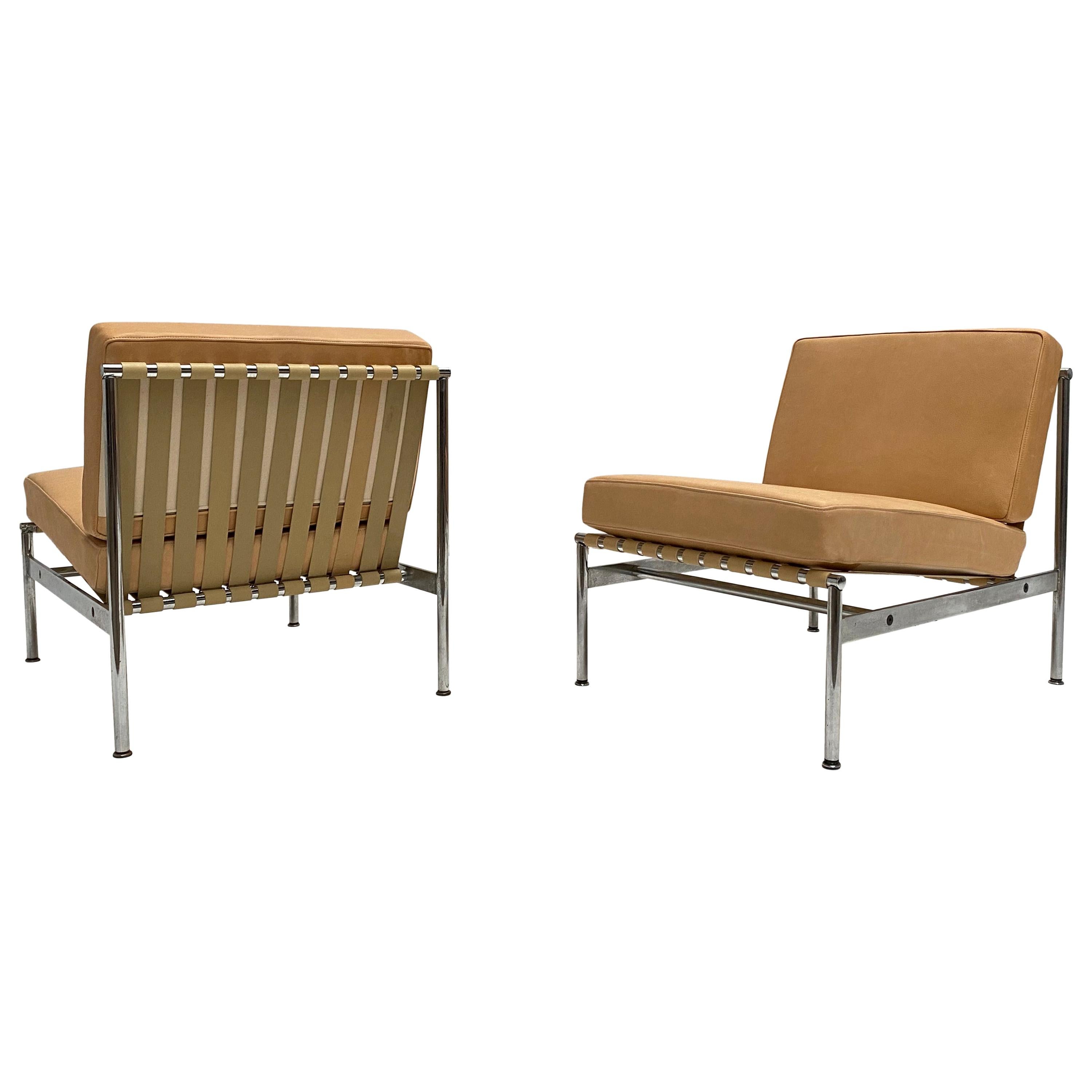 Paire de chaises longues en cuir et chrome dans le style de Florence Knoll, années 1960 en vente