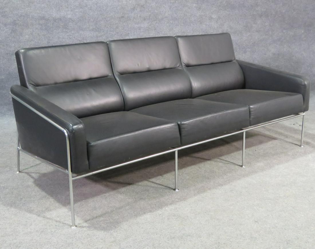 Mid-Century Modern Leather and Chrome Sofa in the Style of Arne Jacobsen