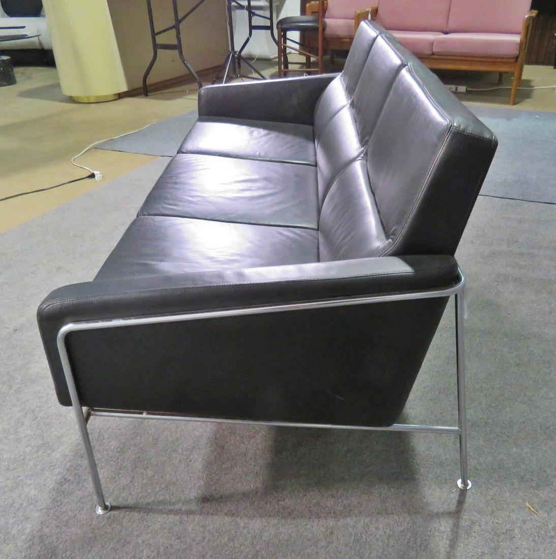 Leather and Chrome Sofa in the Style of Arne Jacobsen 1